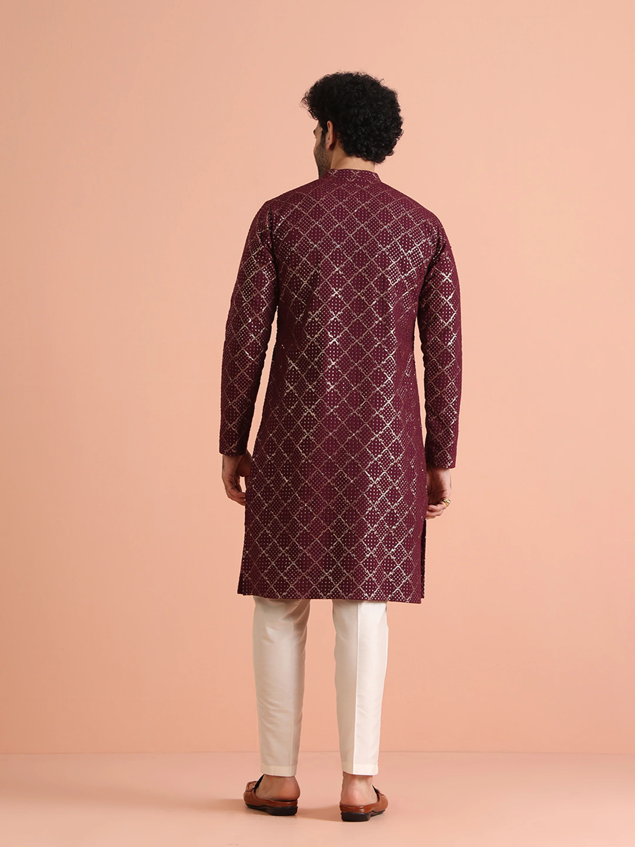 Men Maroon Sequinned Kurta Trouser Set - Image 3