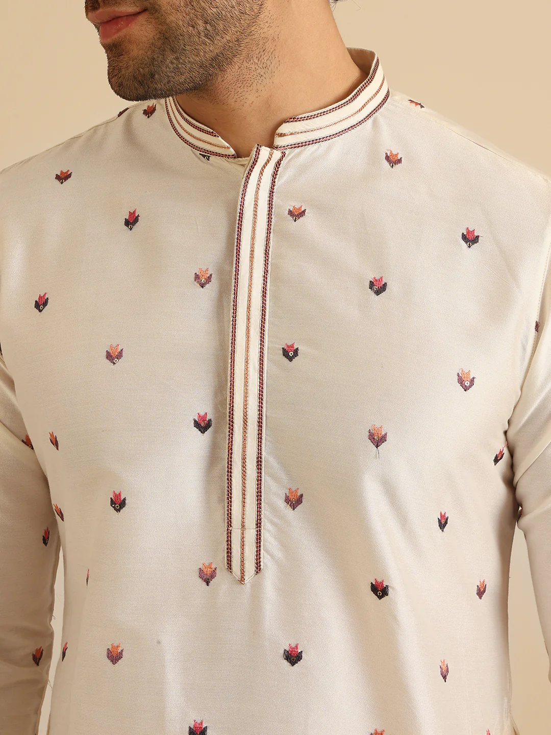Cream Silk Blend Embroidered Kurta - Image 5