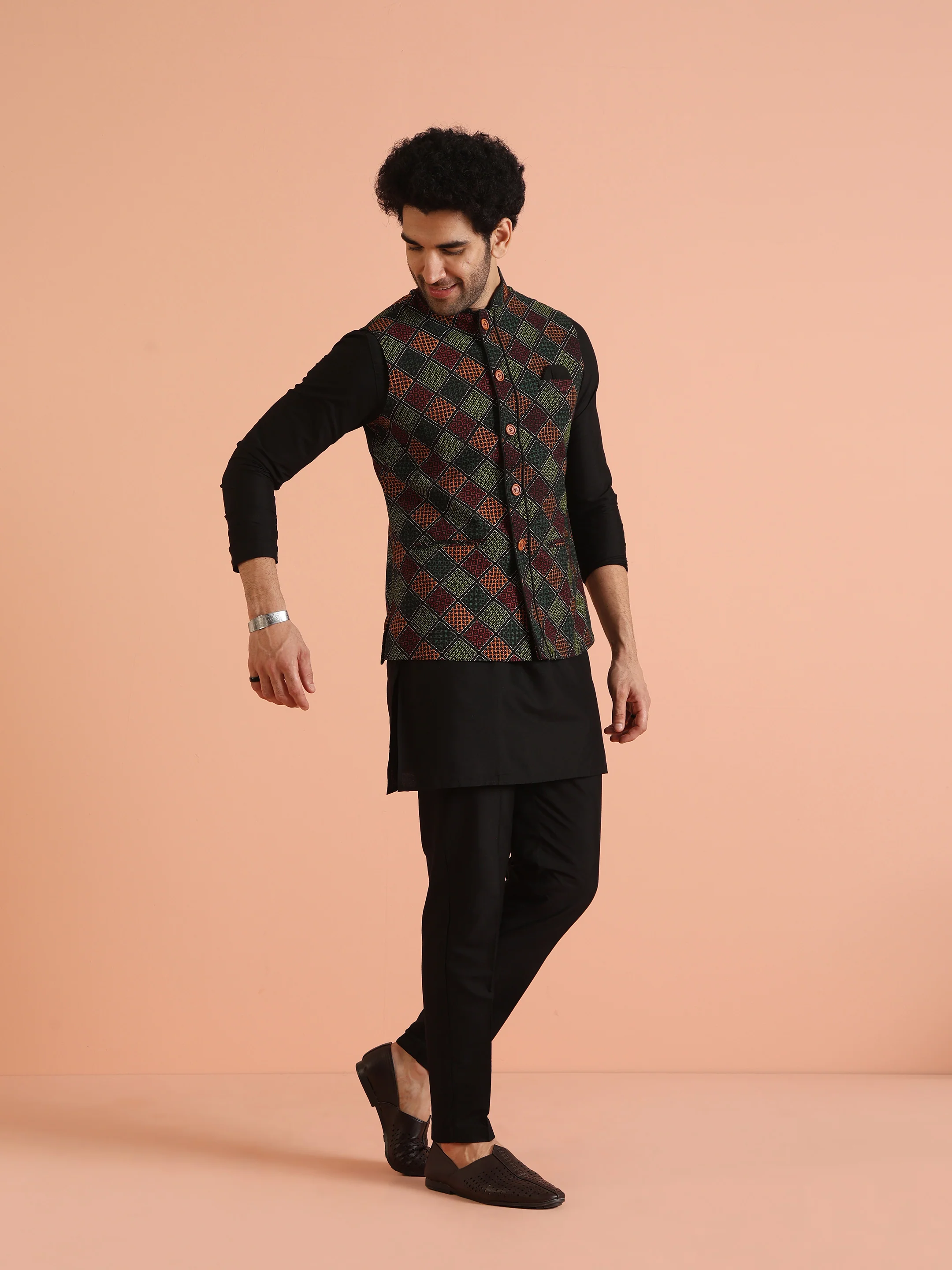 Black Multicolour Jacket Kurta Trouser Set - Image 3