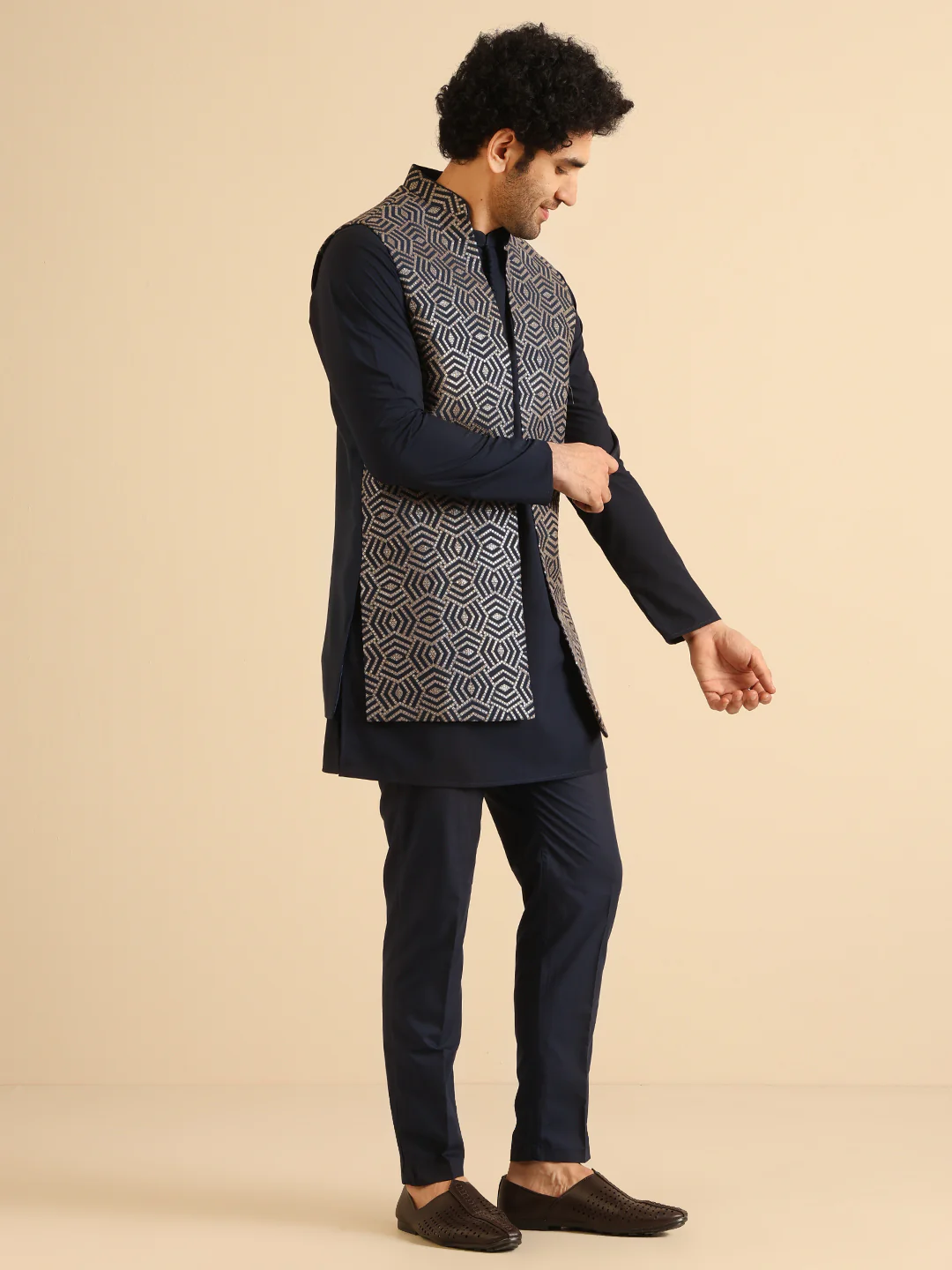 Men Navy Blue Kurta Jacket Trouser Set - Image 3