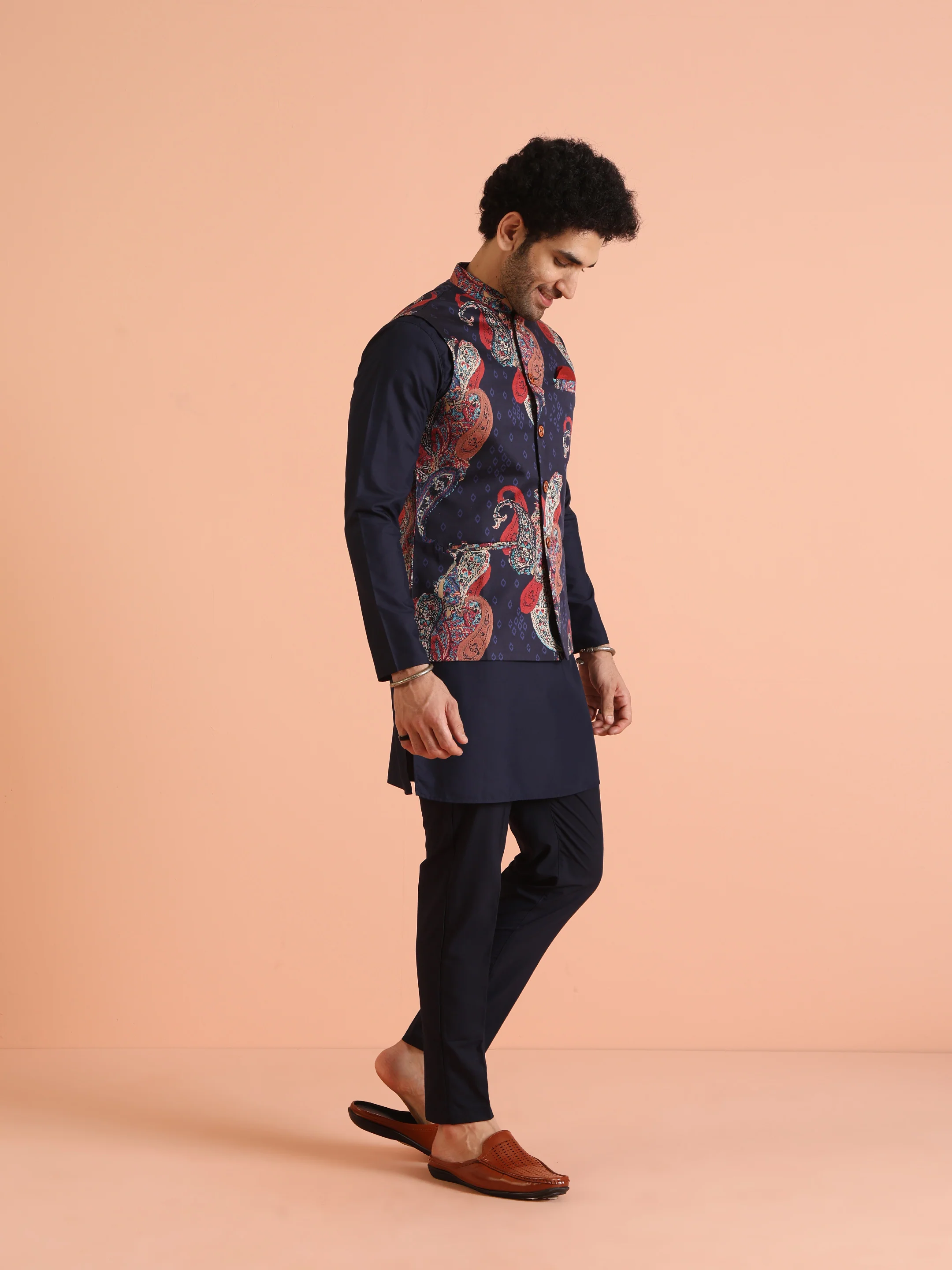 Navy Blue Paisley Printed Nehru Jacket Kurta Set - Image 3