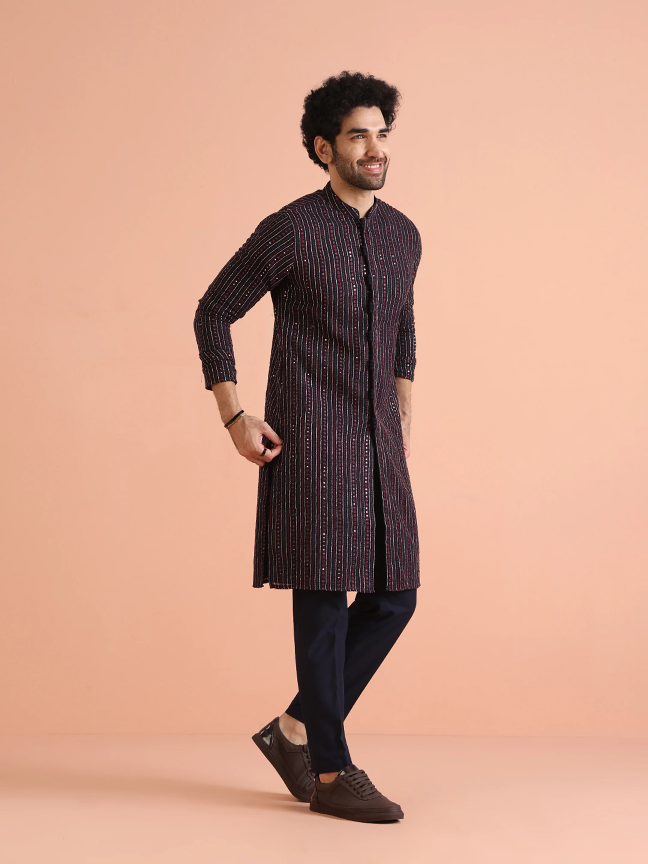 Men Navy Blue Sequinned Kurta Trouser Set - Image 2