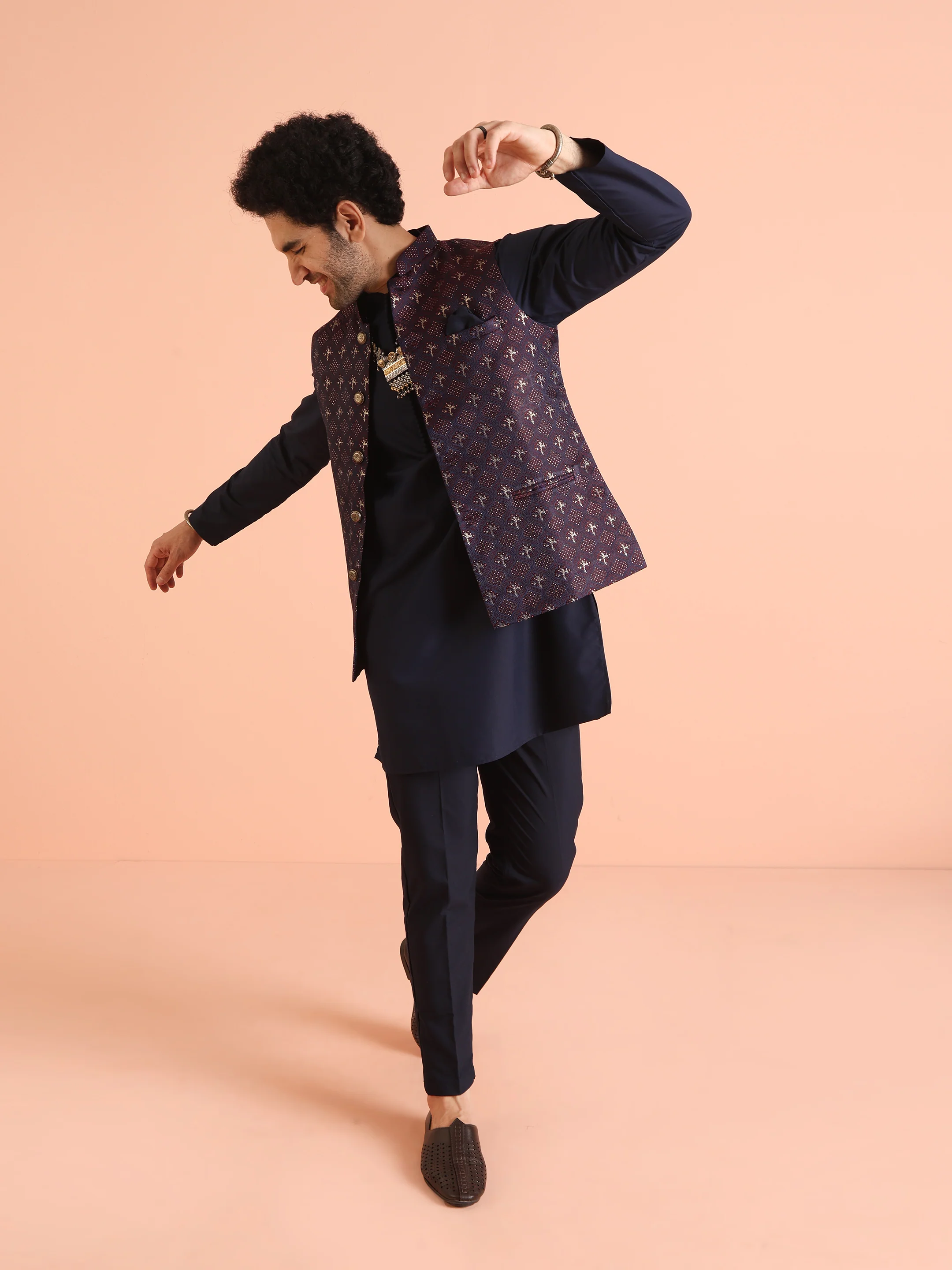 Navy Kurta with Maroon Woven Nehru Jacket Set - Image 7