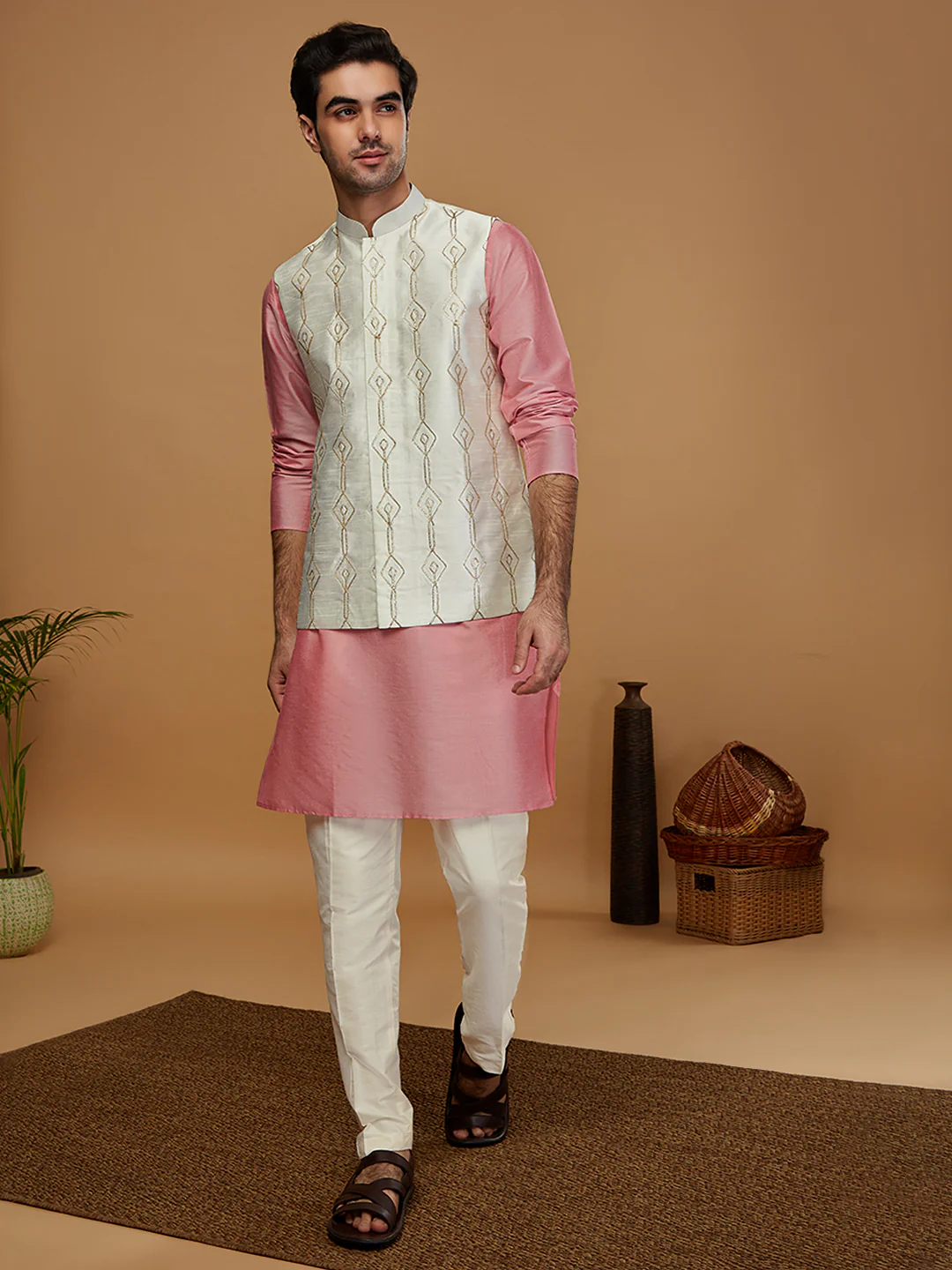 Kisah Men Off White Kurta Jacket Trouser Set