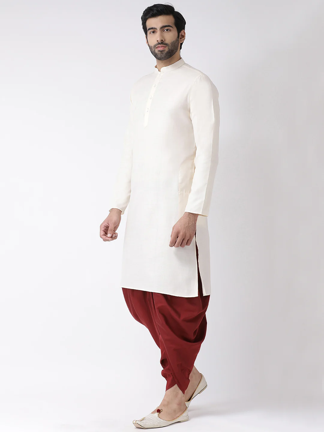 Men Off White Solid Dyed Kurta - Image 2