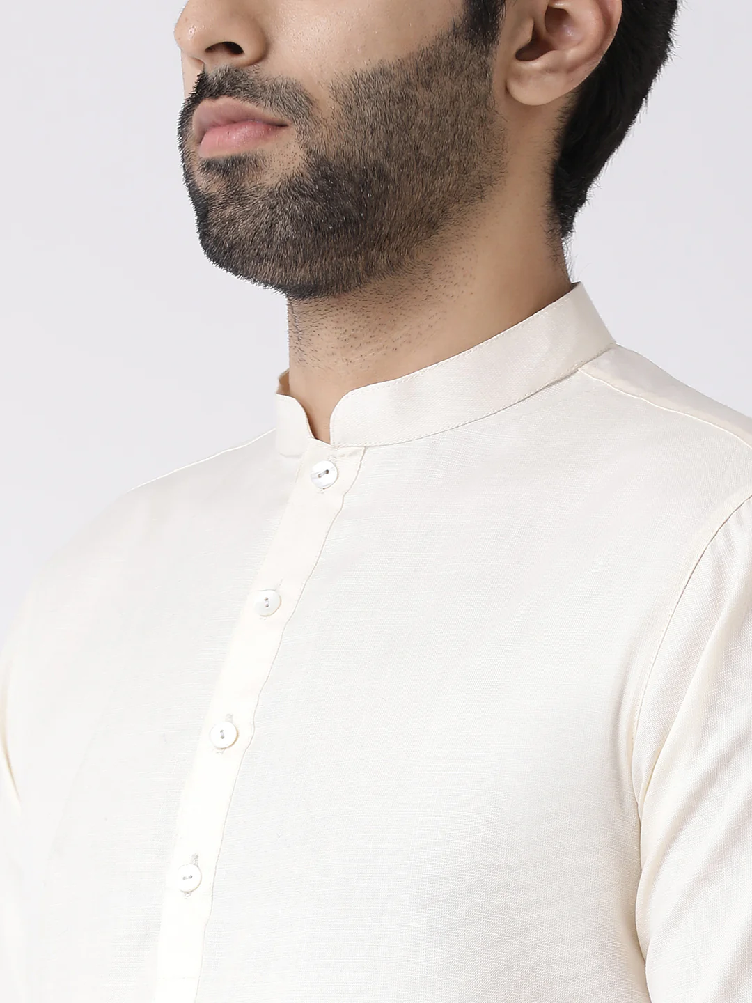 Men Off White Solid Dyed Kurta - Image 4