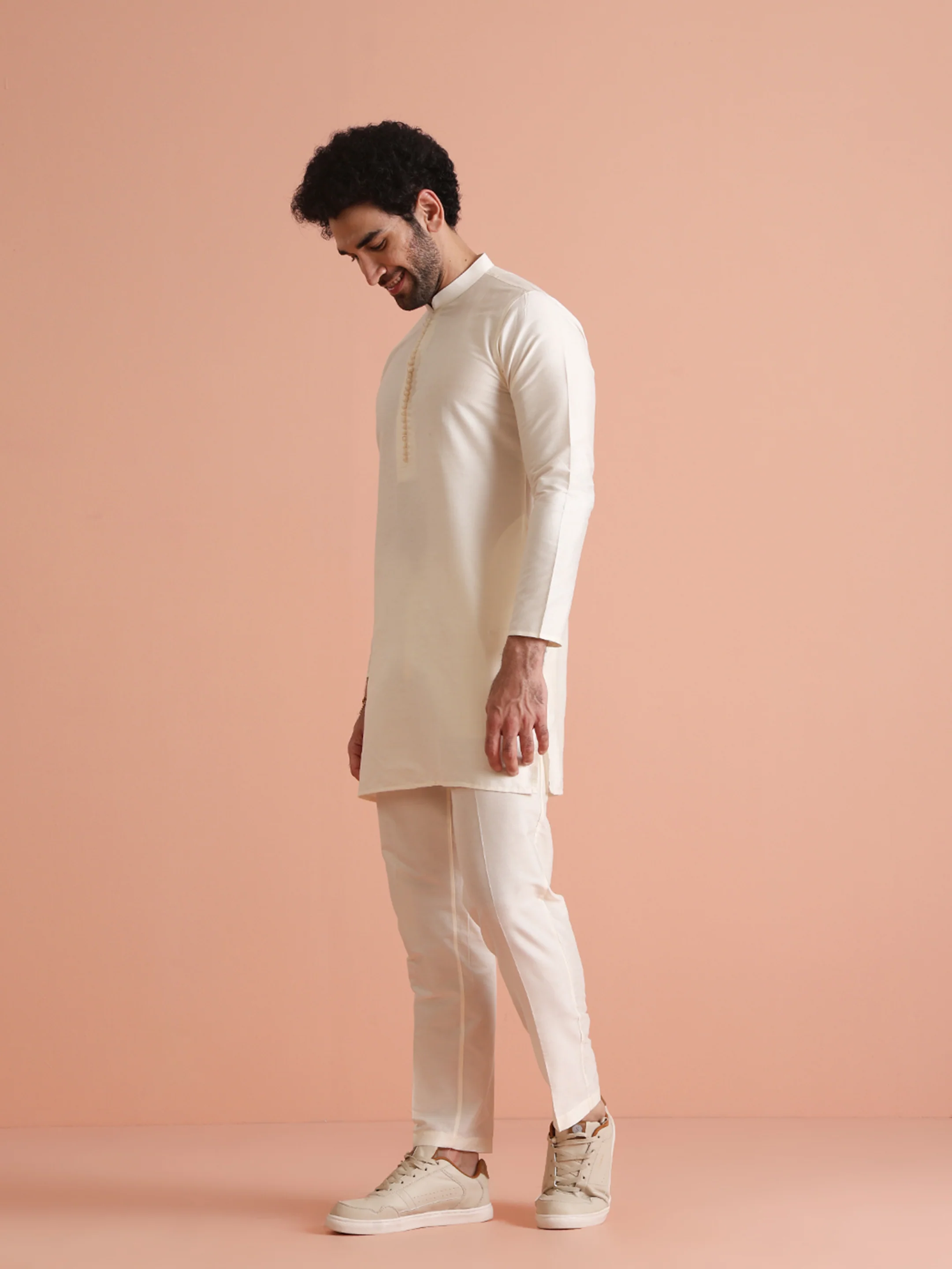 Elegant Off-White Silk Blend Kurta for Men Minimalistic Ethnic Wear - Image 2