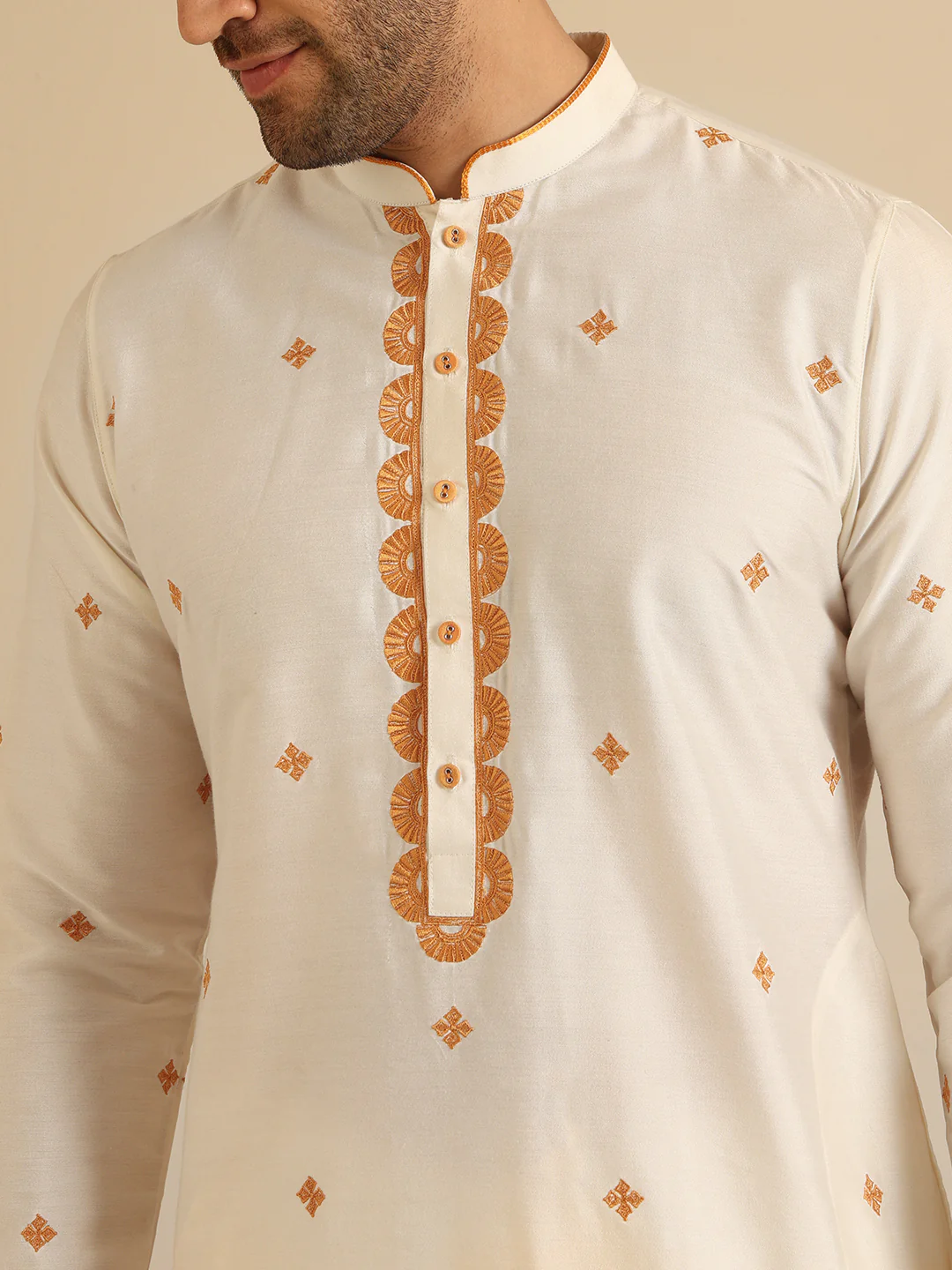 Men Off White Kurta Trouser Set - Image 6