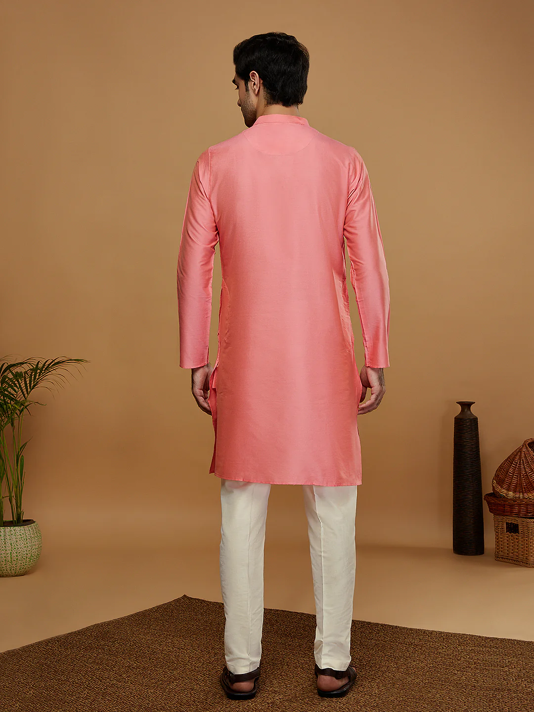 Pink Silk Blend Solid Kurta - Image 4
