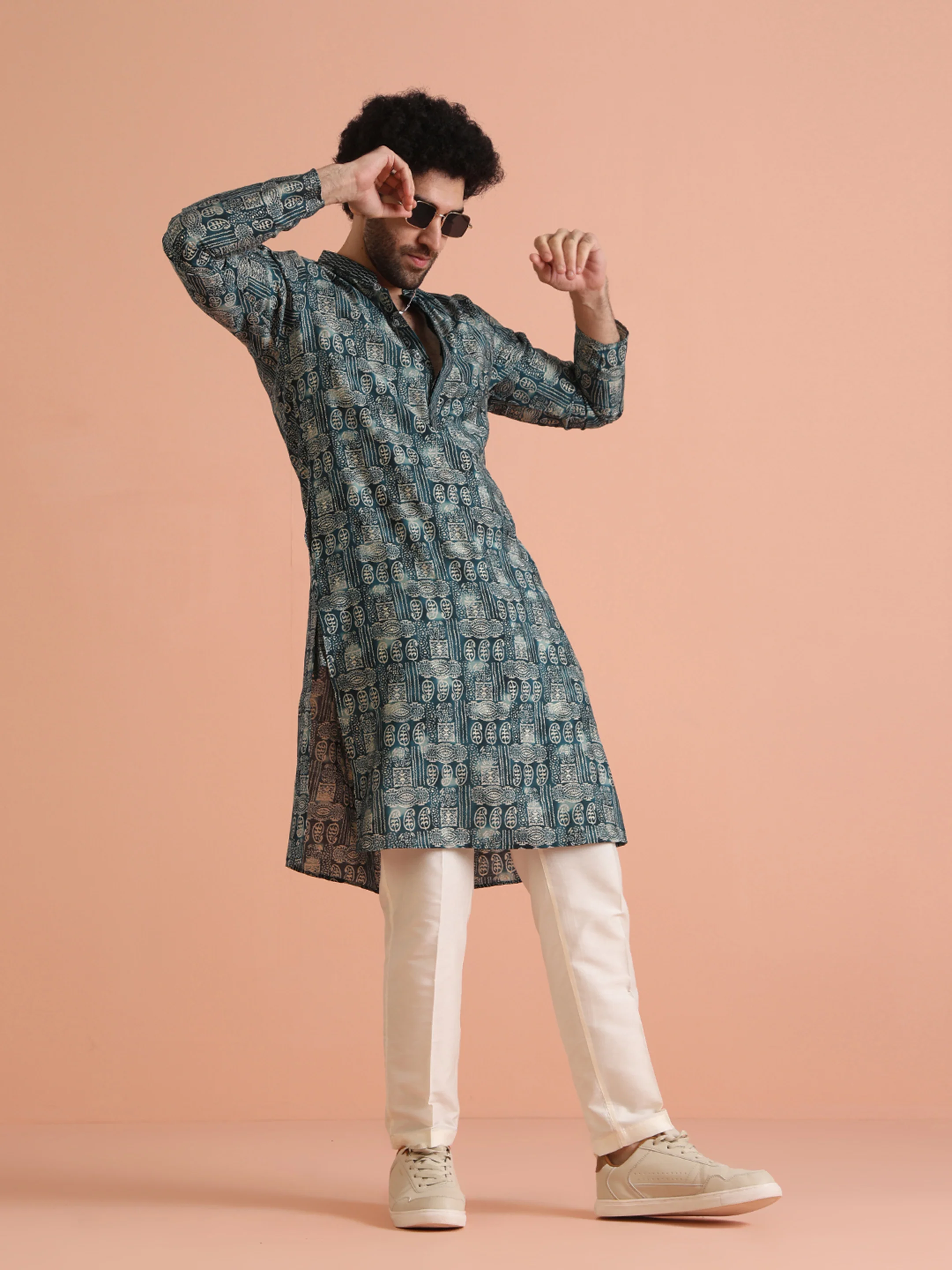 Teal Blue Abstract Printed Kurta - Image 3