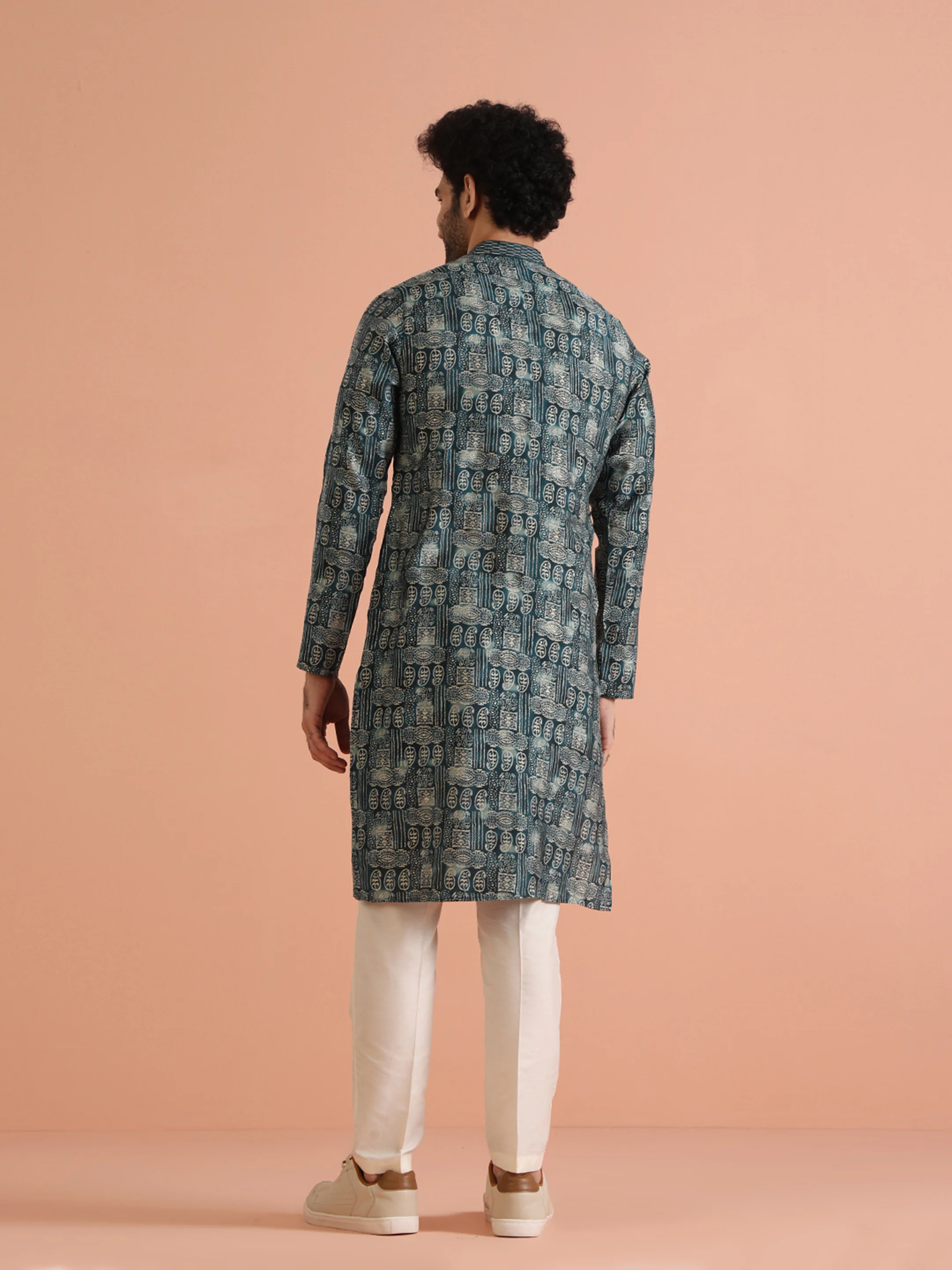 Teal Blue Abstract Printed Kurta - Image 4