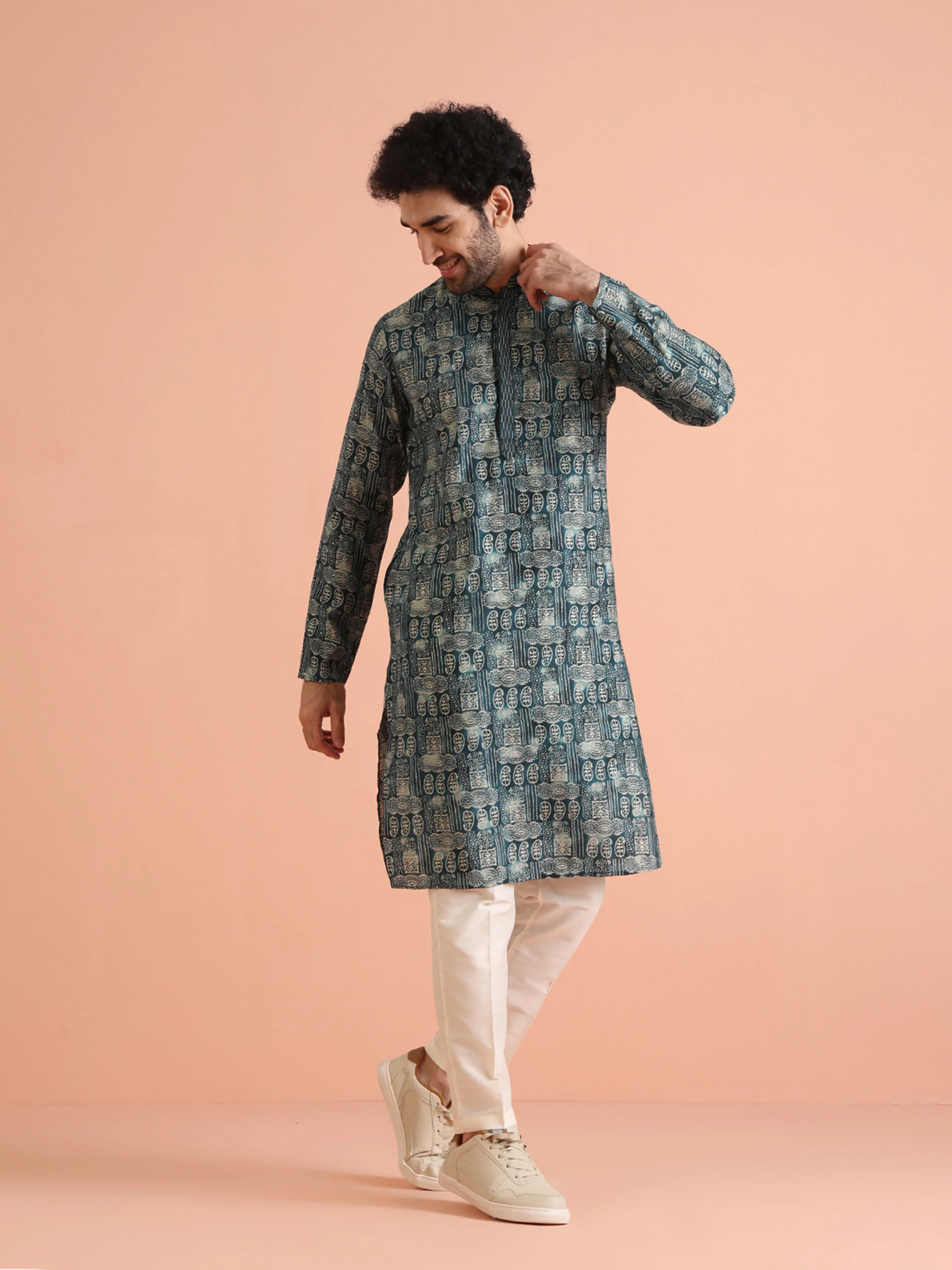 Men Turquoise Blue Paisley Kurta Trouser Set - Image 3