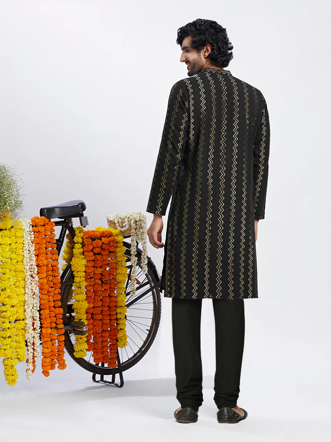 Kisah Men's Black Kurta Churidar Set - Image 4