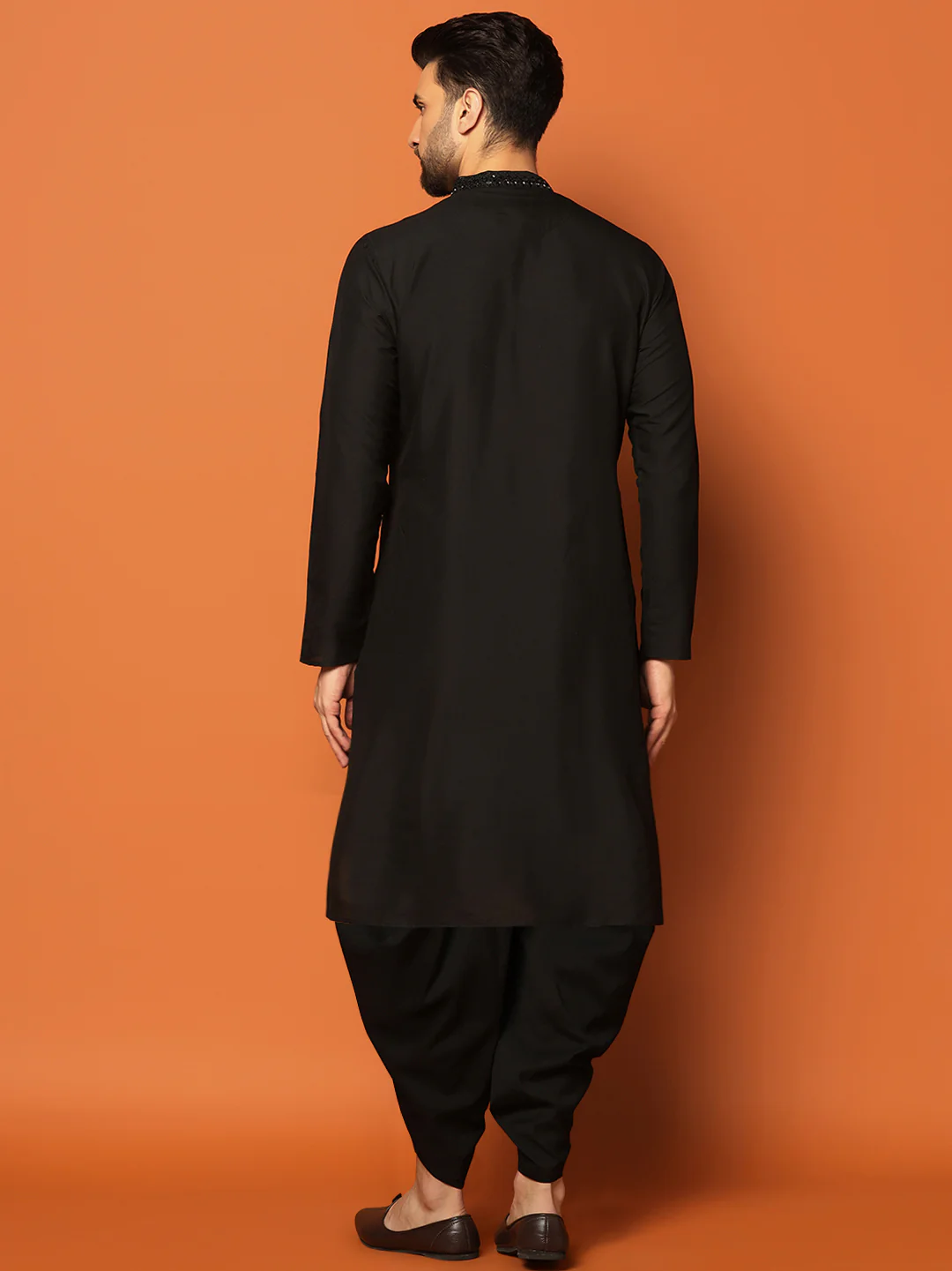Men Black Embellished Mirror Work Kurta Dhoti Set - Image 4