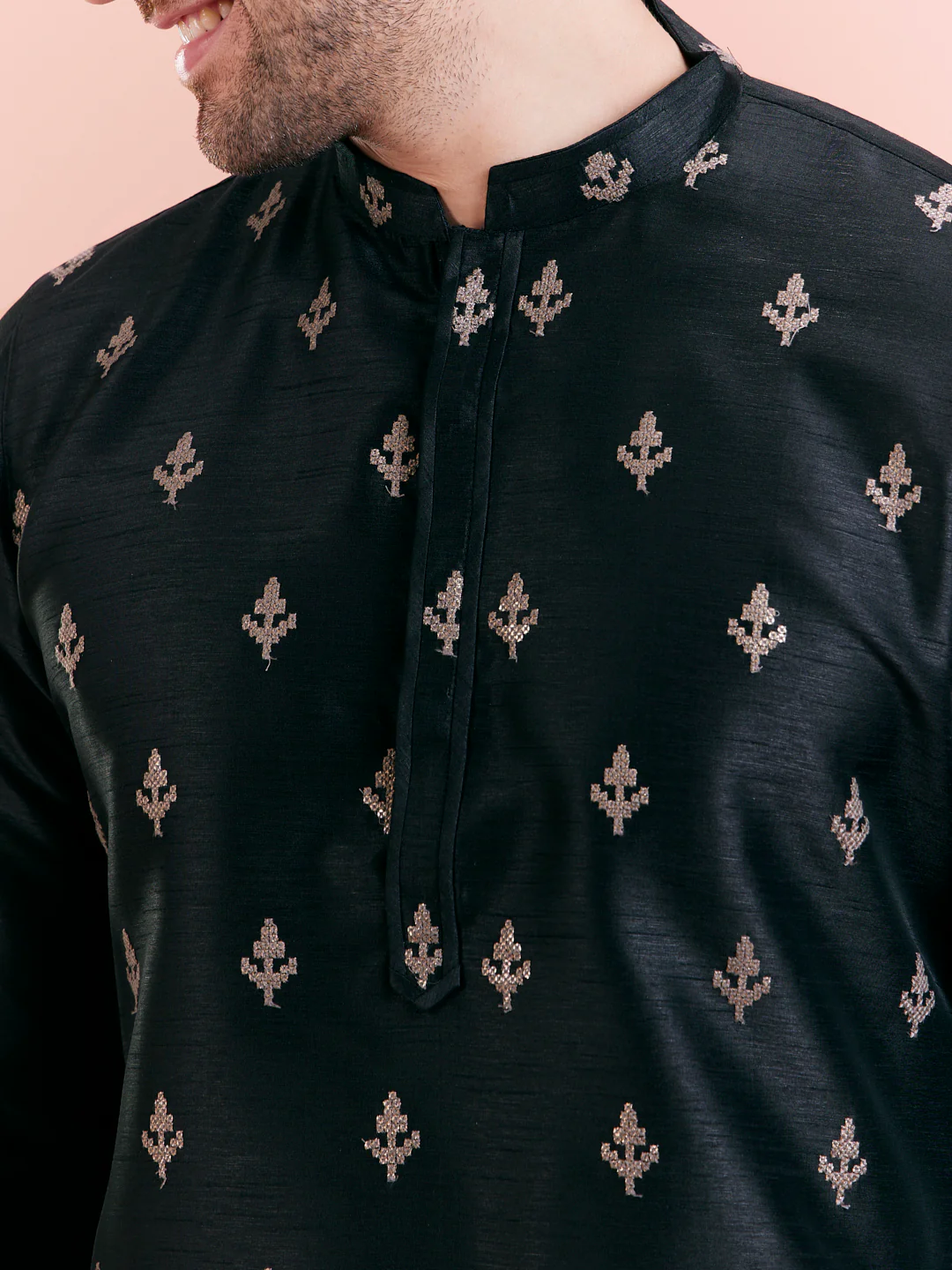 Men Black Embroidered Kurta - Image 2