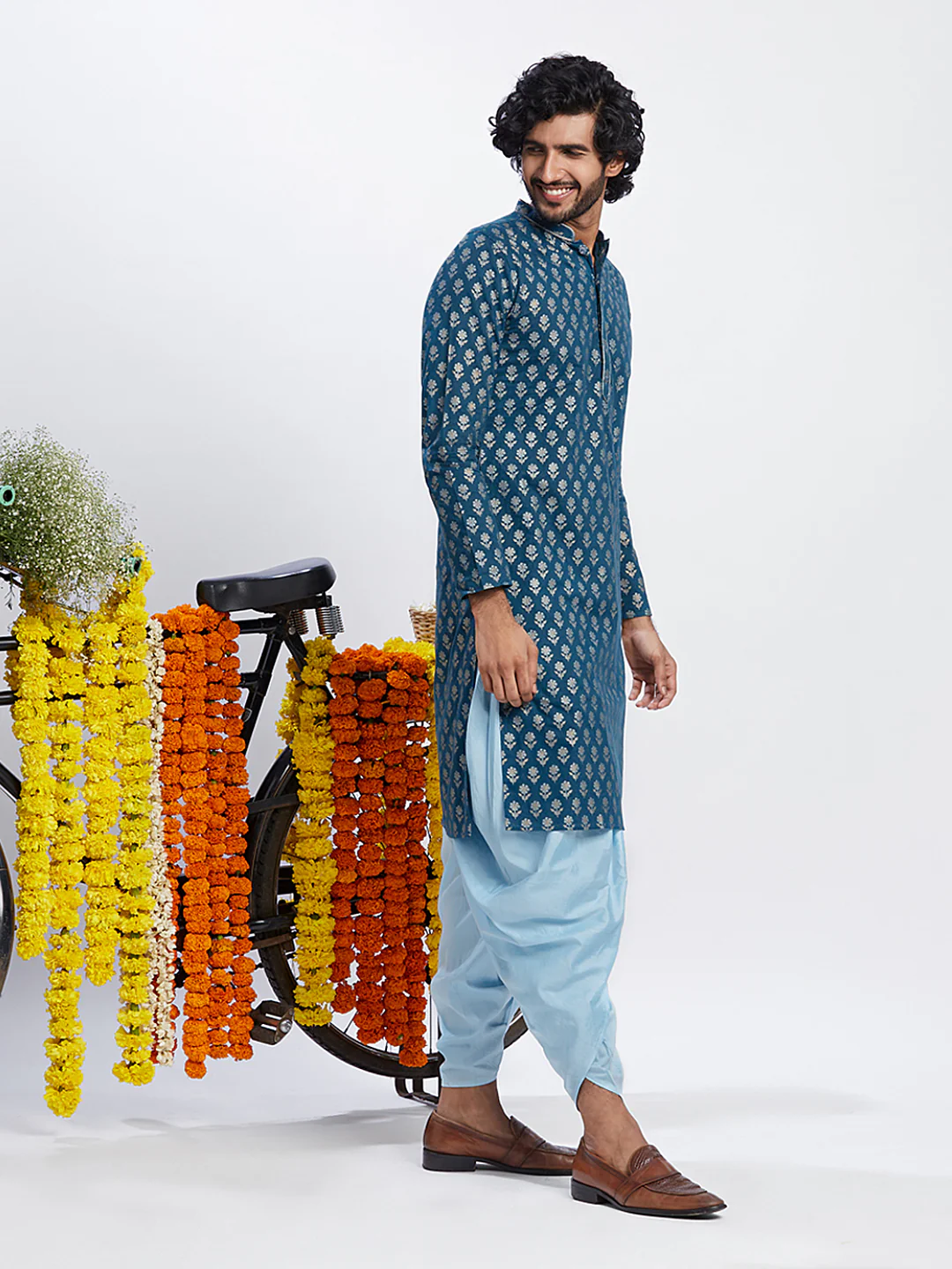 Men Blue Printed Kurta Dhoti Set - Image 3