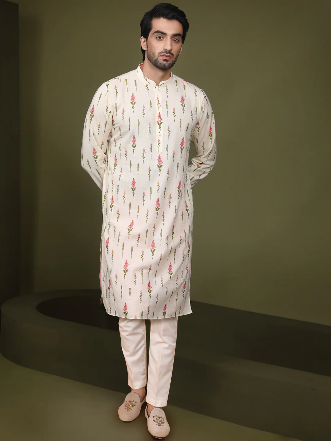 Cream Printed Cotton Silk Kurta Trouser Set - Image 3