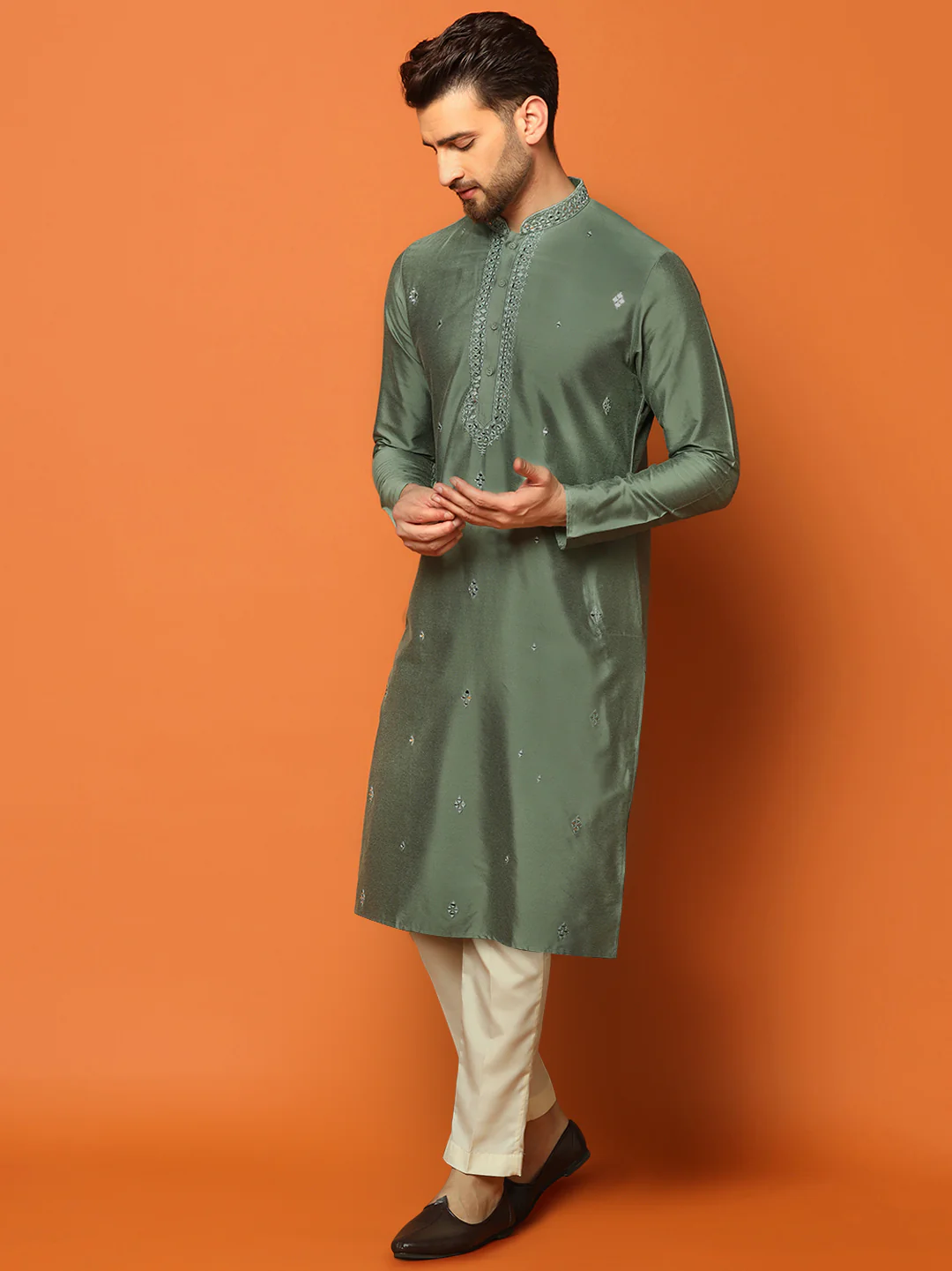 Green Silk Blend Embroidered Kurta Trouser Set - Image 3
