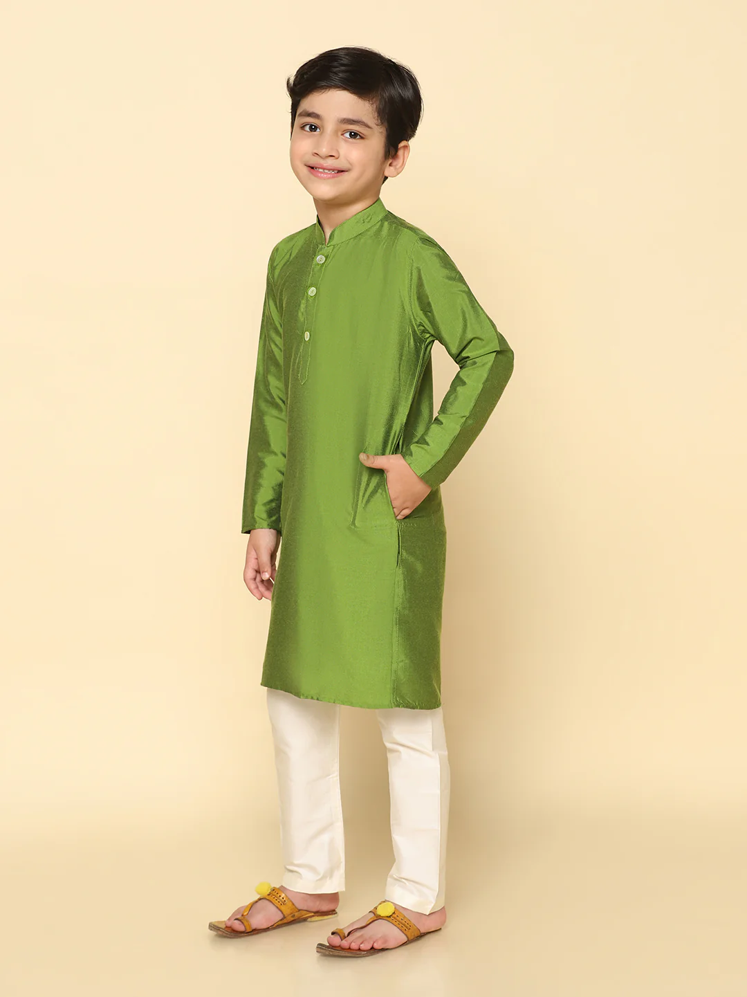Boy's Green Kurta Pyjama Set - Image 3
