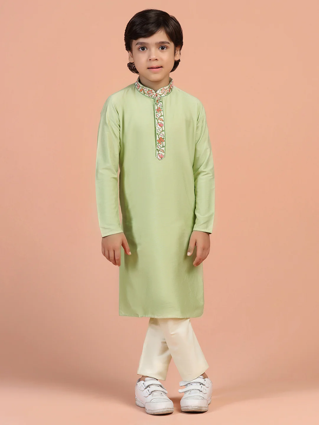 Boy's Green Solid Kurta - Image 7