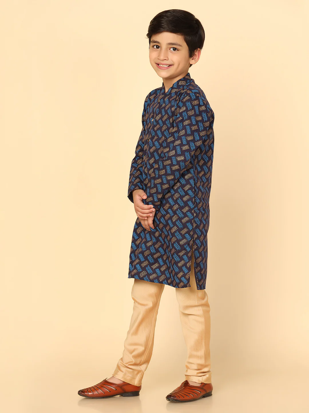 Boy's Blue Kurta Pyjama Set - Image 2