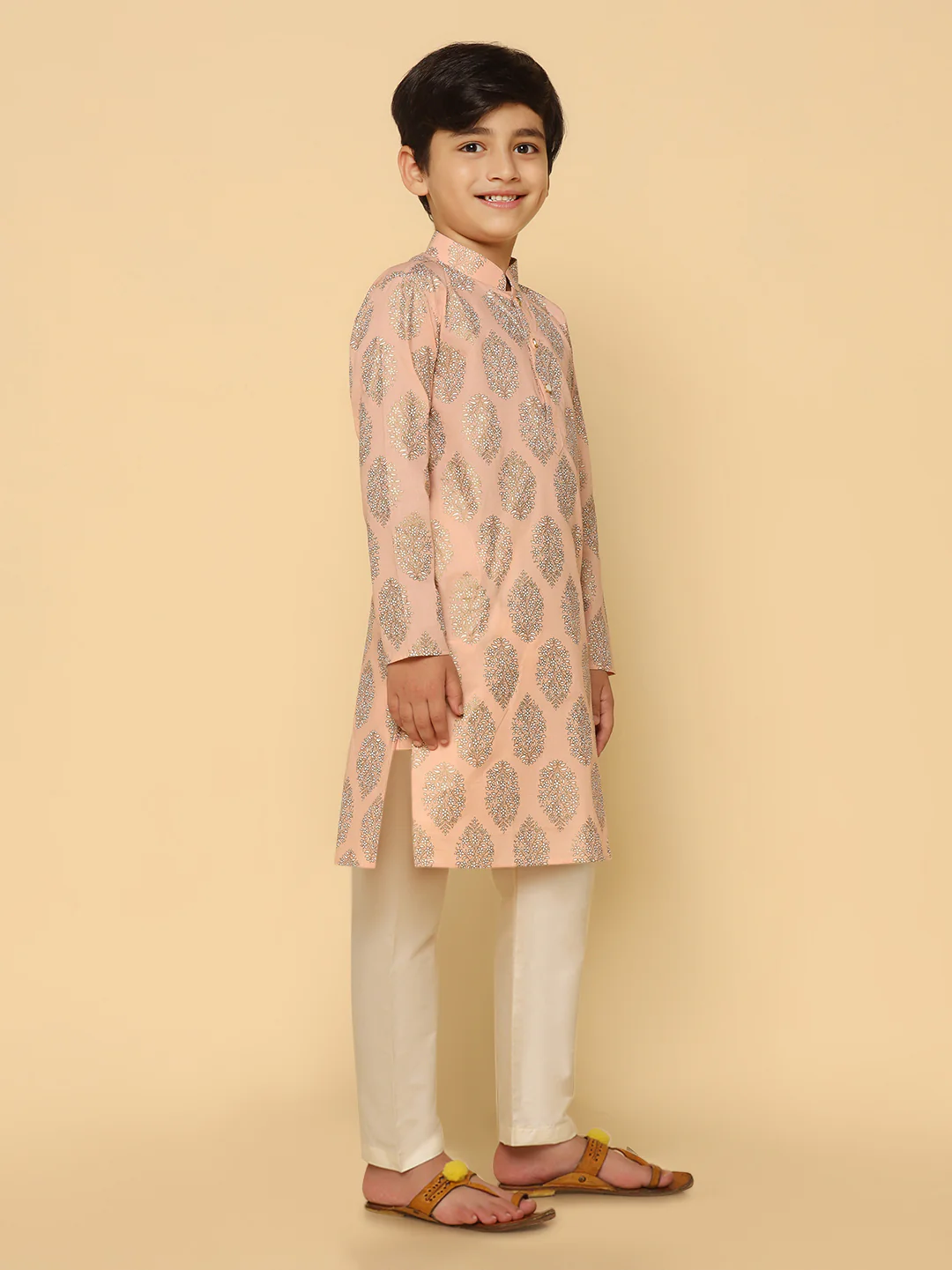 Boy's Pink Printed Kurta - Image 2