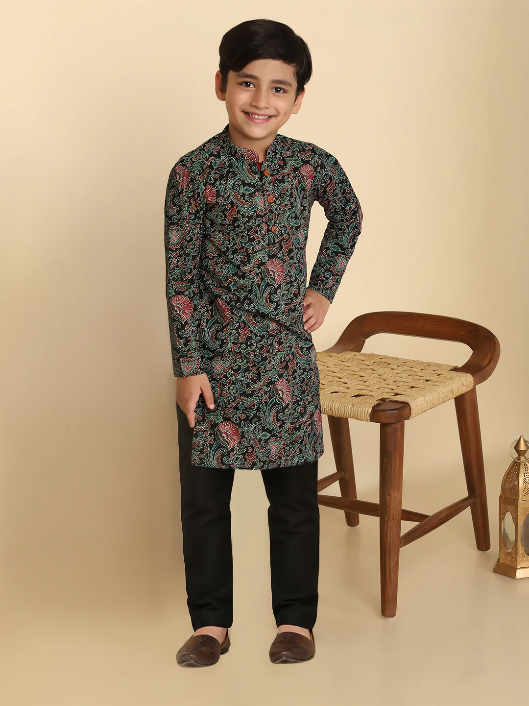 Boy's Black Printed Kurta - Image 5