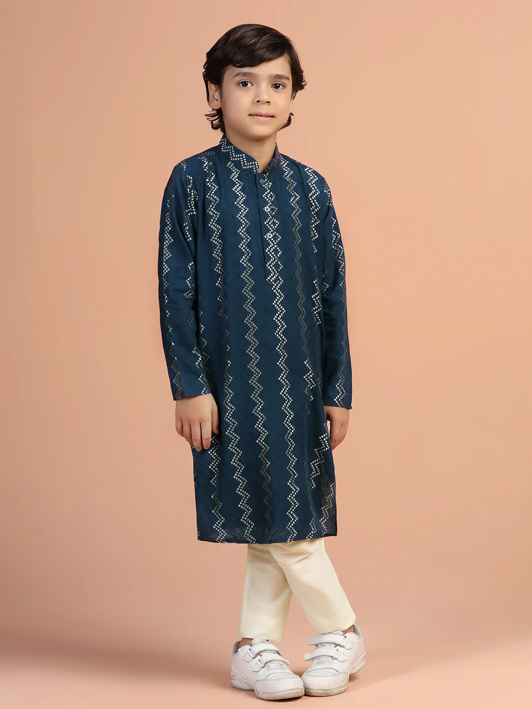Boy's Navy Blue Textured Kurta - Image 7