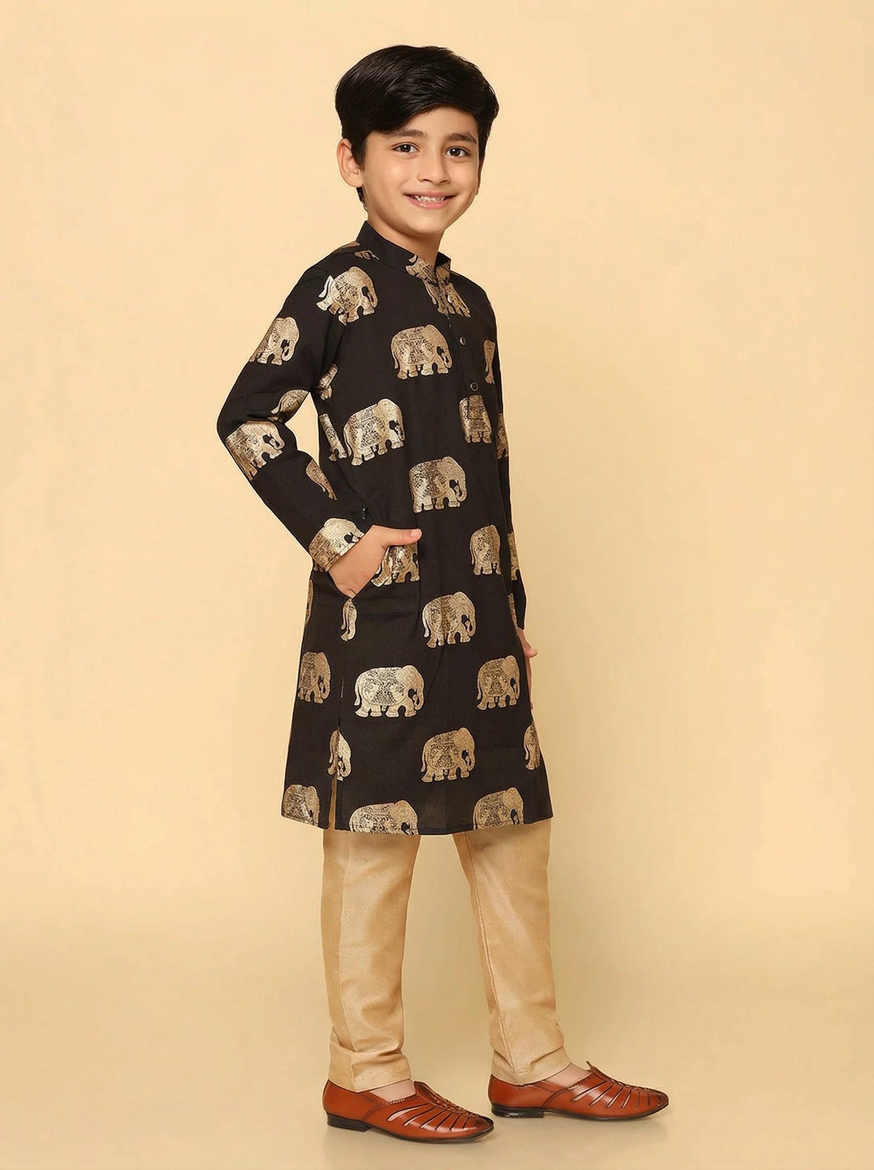 Boy's Black Foil Printed Kurta - Image 3