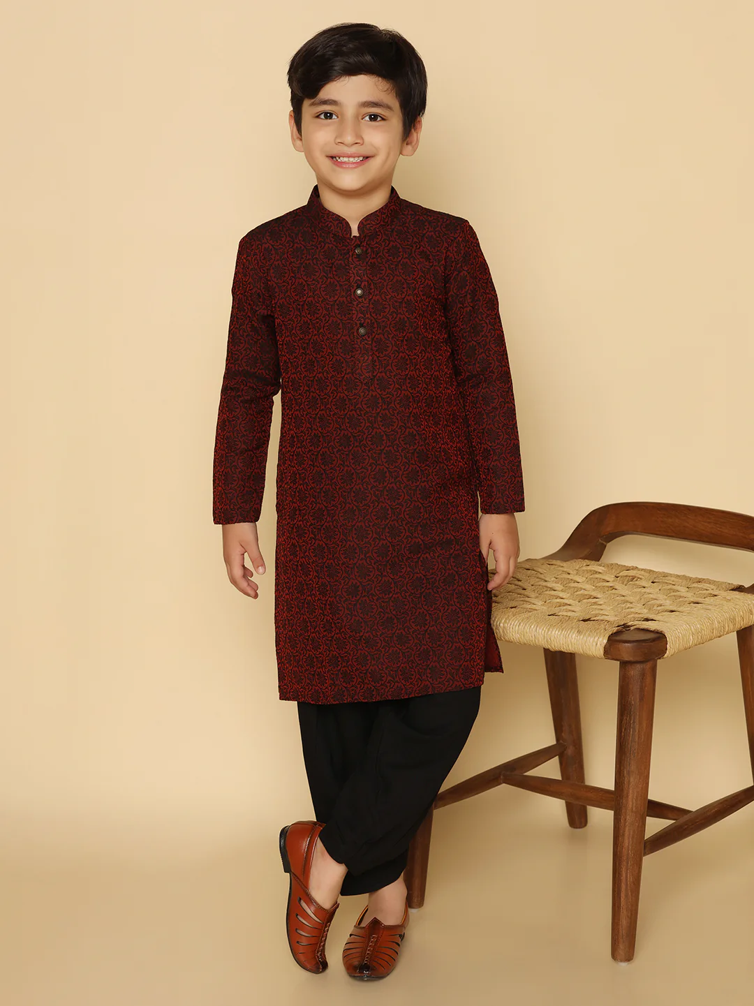 Boy's Maroon Woven Design Kurta - Image 6