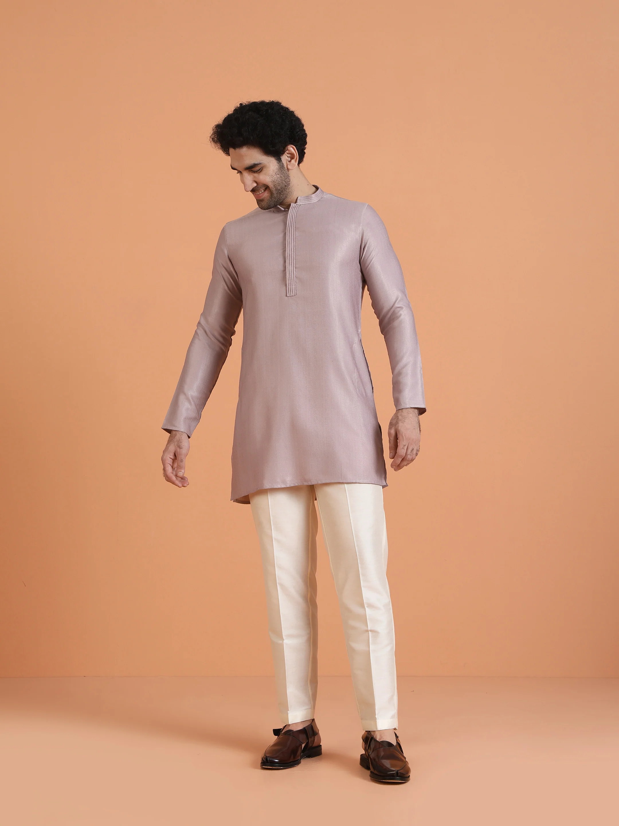 Lilac Silk Blend Solid Mid Kurta - Image 6