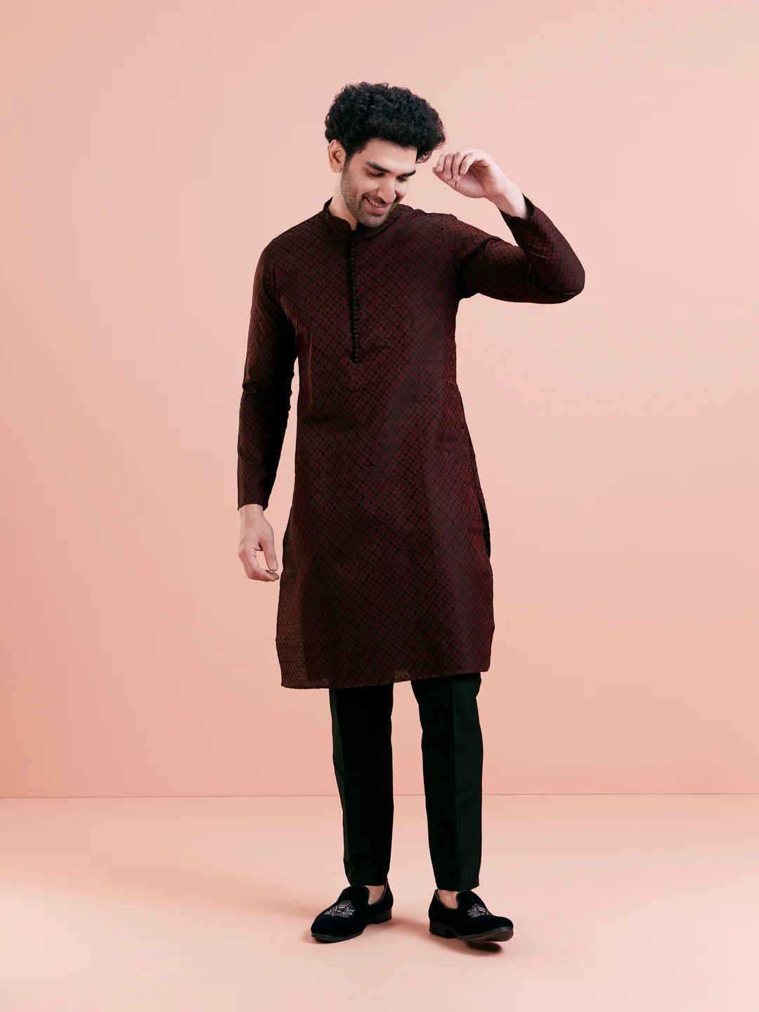 Maroon Silk Blend Textured Kurta - Image 7