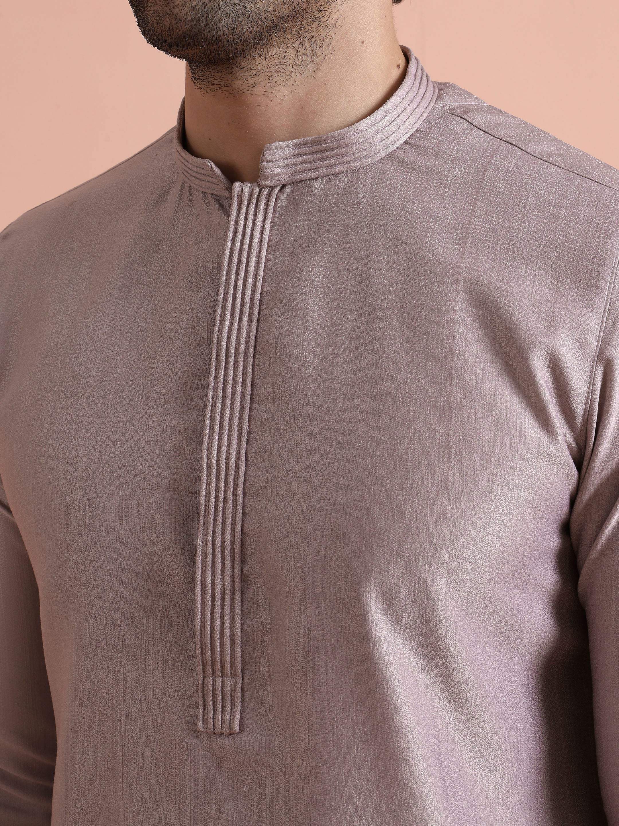 Mauve Silk Blend Solid Mid Kurta Trouser Set - Image 5