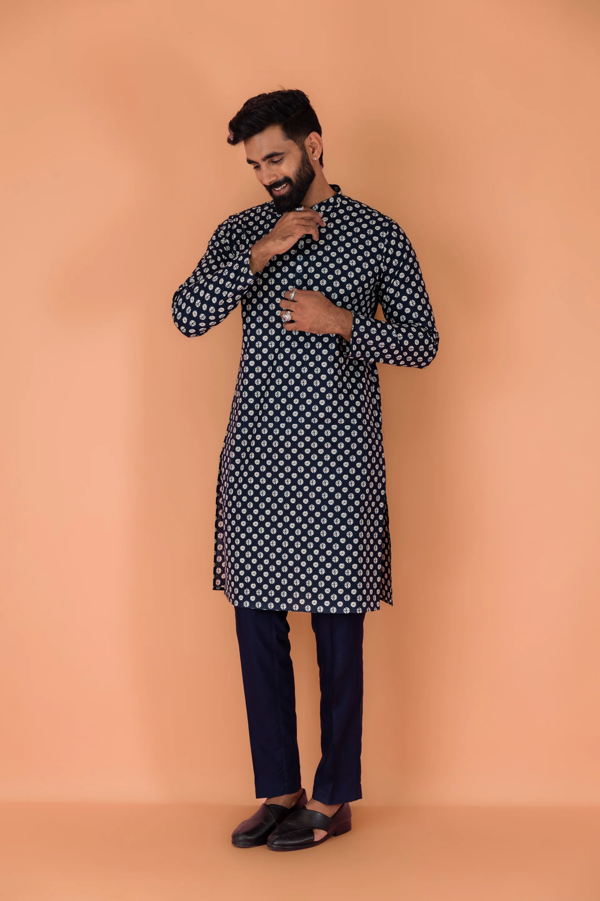 Men Navy Blue Tie & Dye Printed Kurta - Image 8