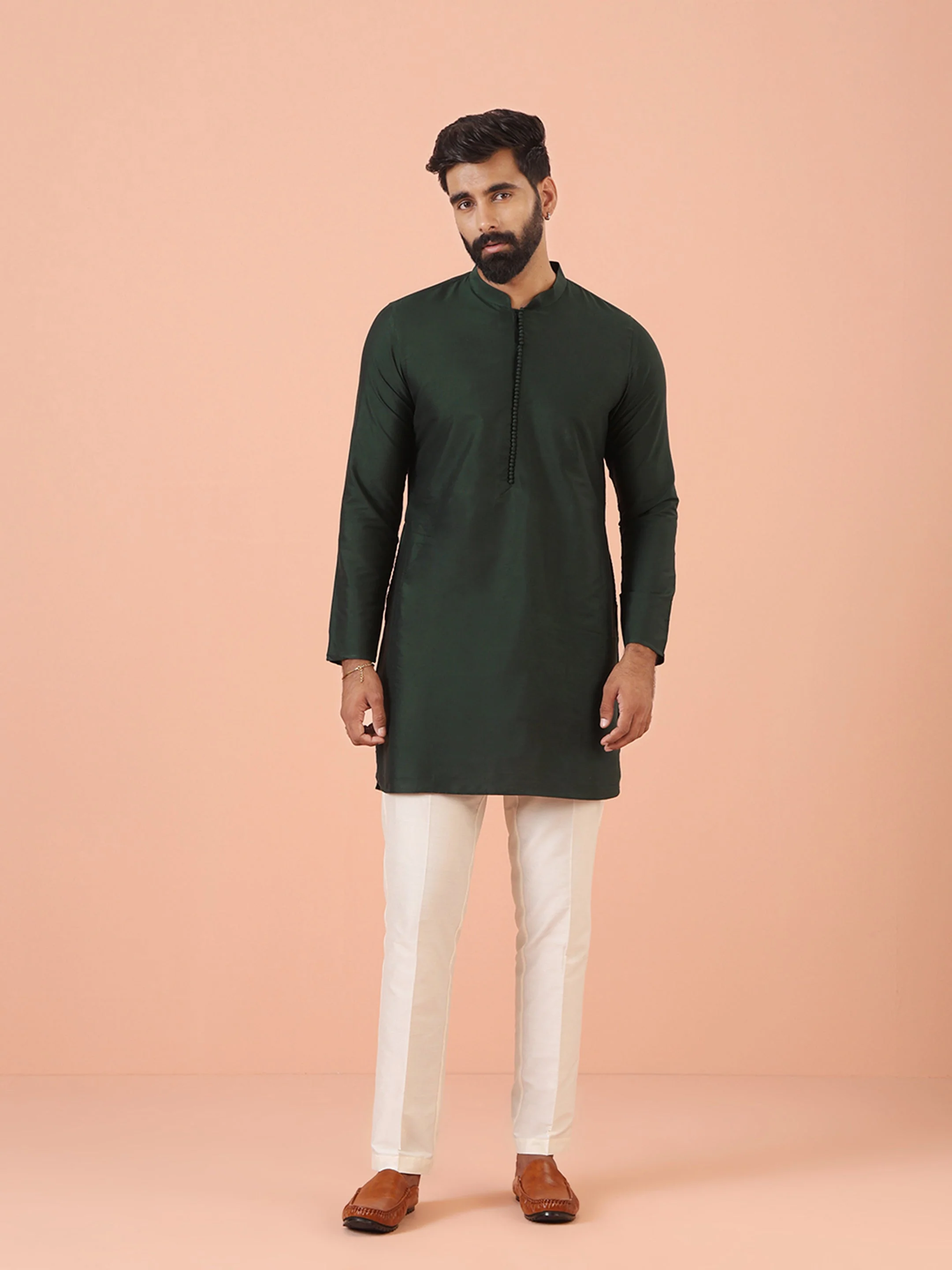 Men's Green Silk Blend Solid Mid Kurta with Trouser