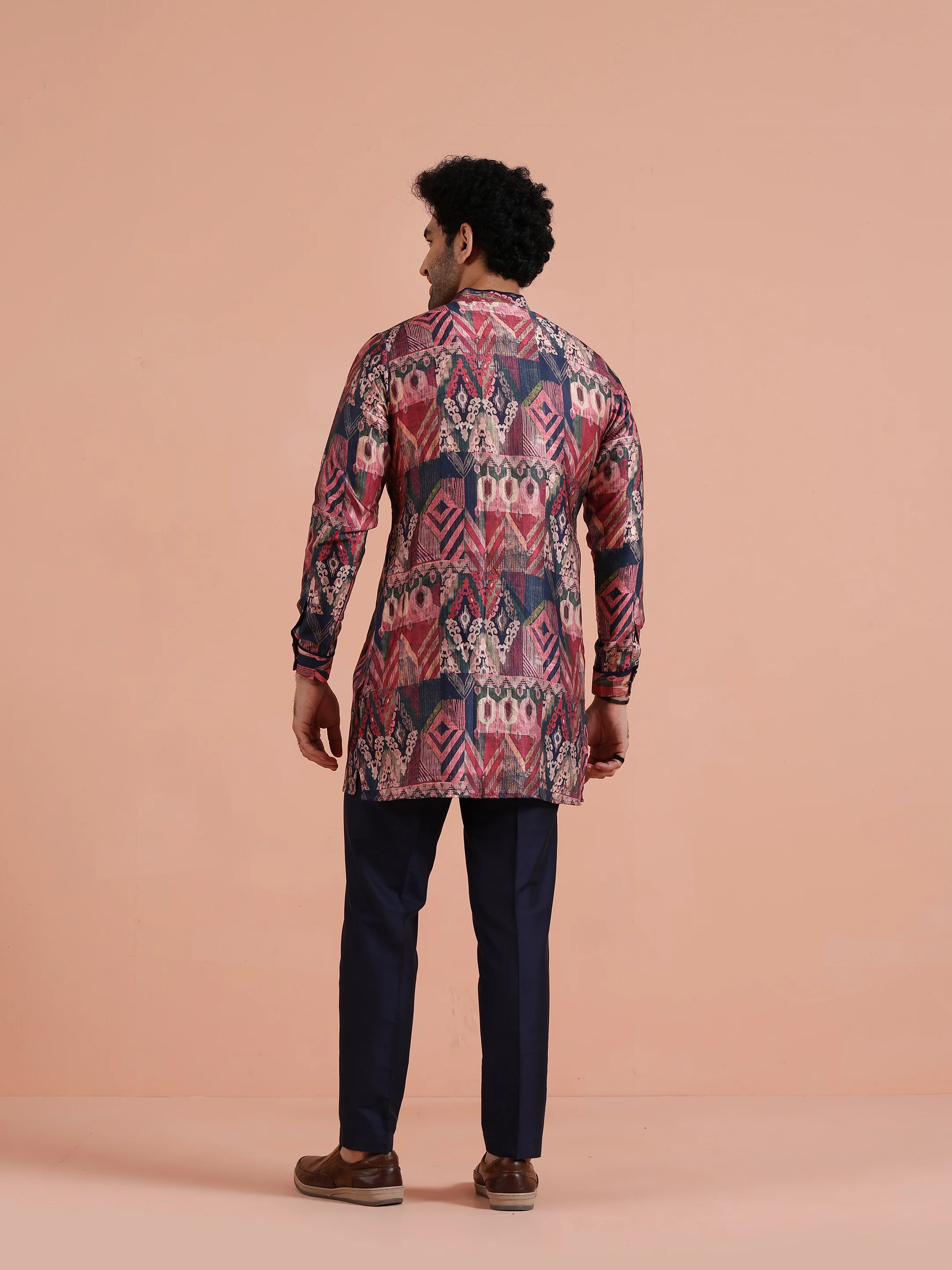 Multicolor Geometric Printed Mid Kurta Set - Image 4