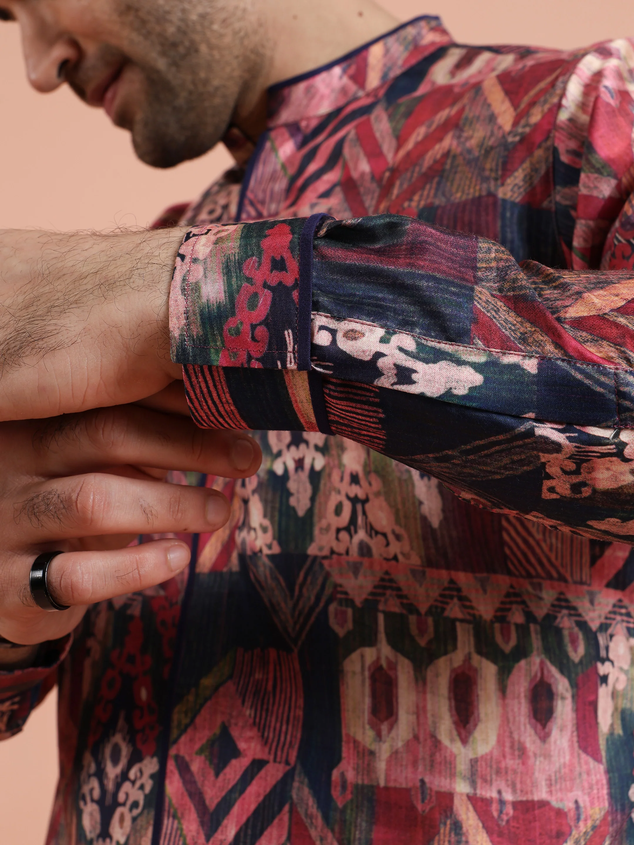 Multicolor Geometric Printed Mid Kurta Set - Image 6