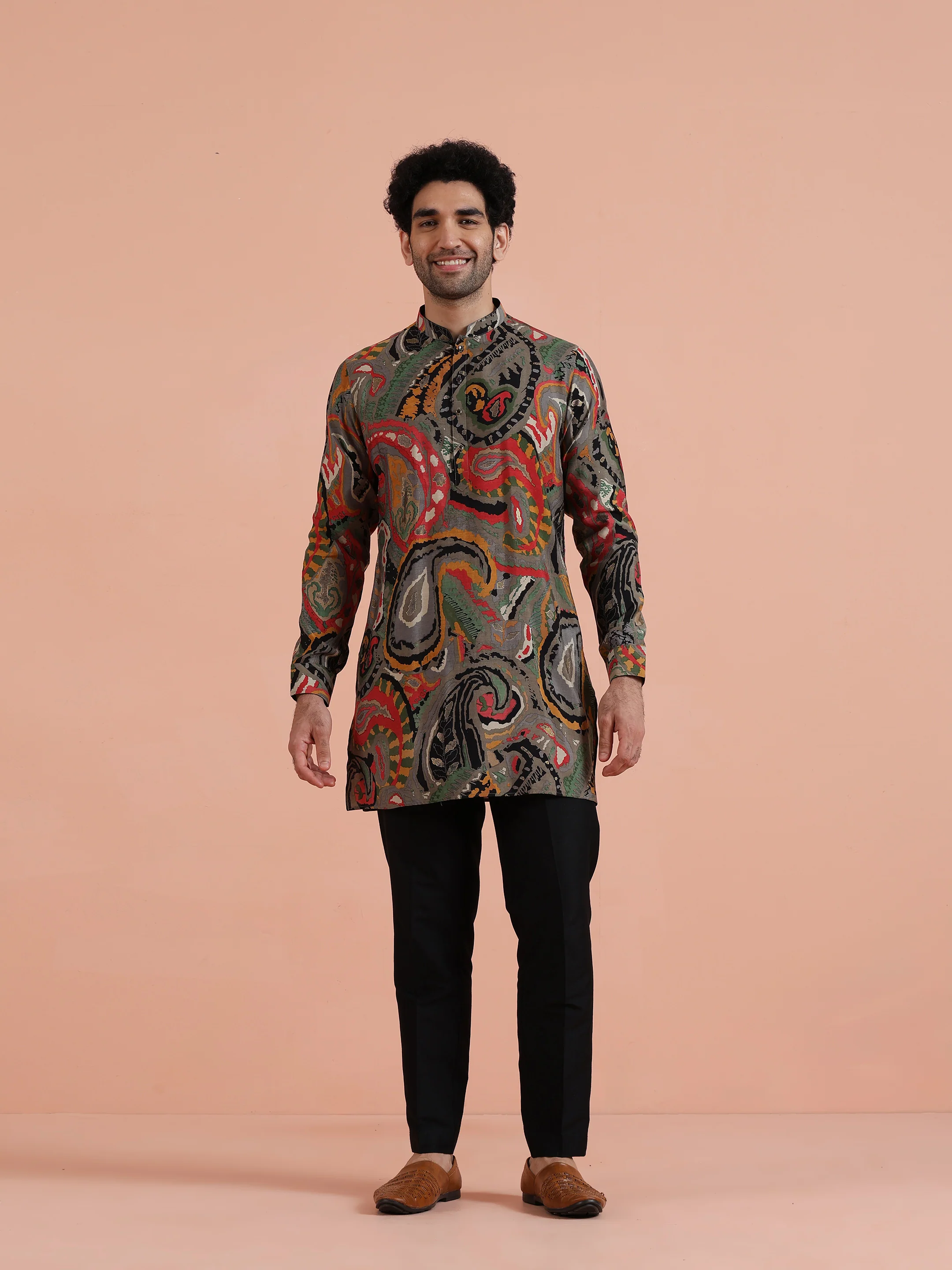 Multicolor Paisley Printed Mid Kurta Set - Image 9