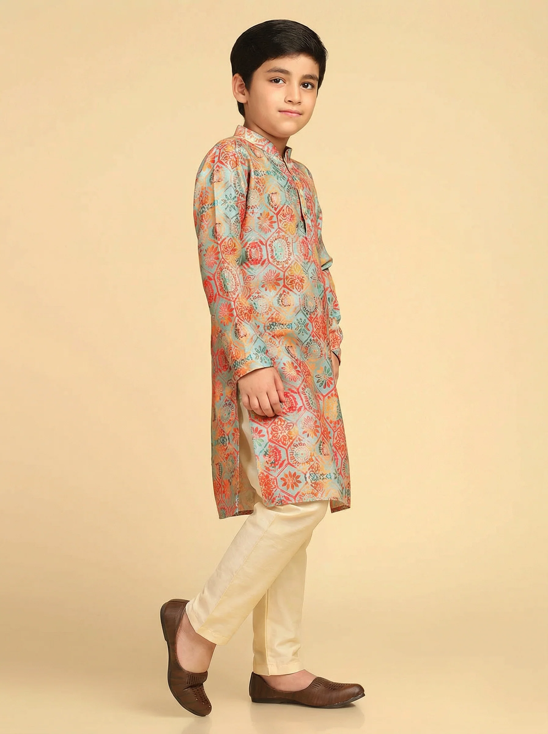 Multicolour Printed Kids Kurta Pyjama Set - Image 3