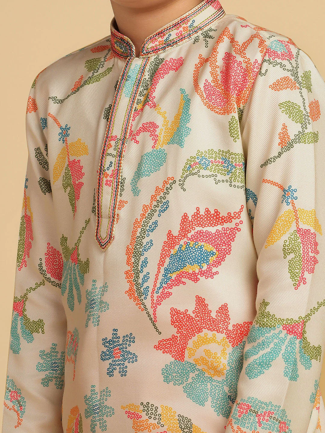 Multicolour Solid Kurta Pyjama Set - Image 5