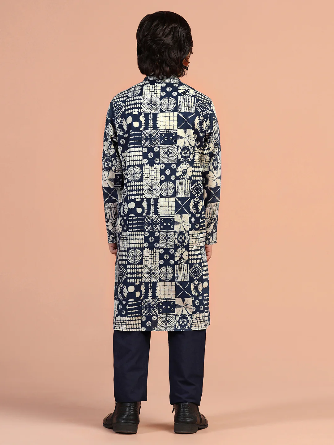 Navy Blue Abstract Printed Kurta - Image 4