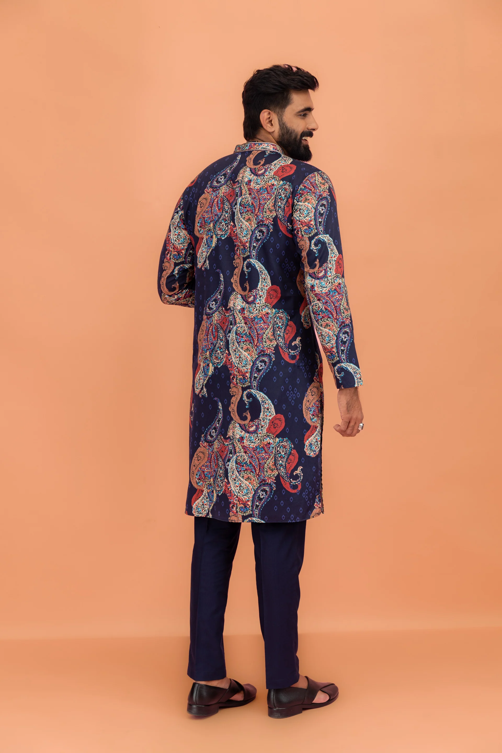Navy Blue Cotton Blend Printed Long Kurta - Image 4