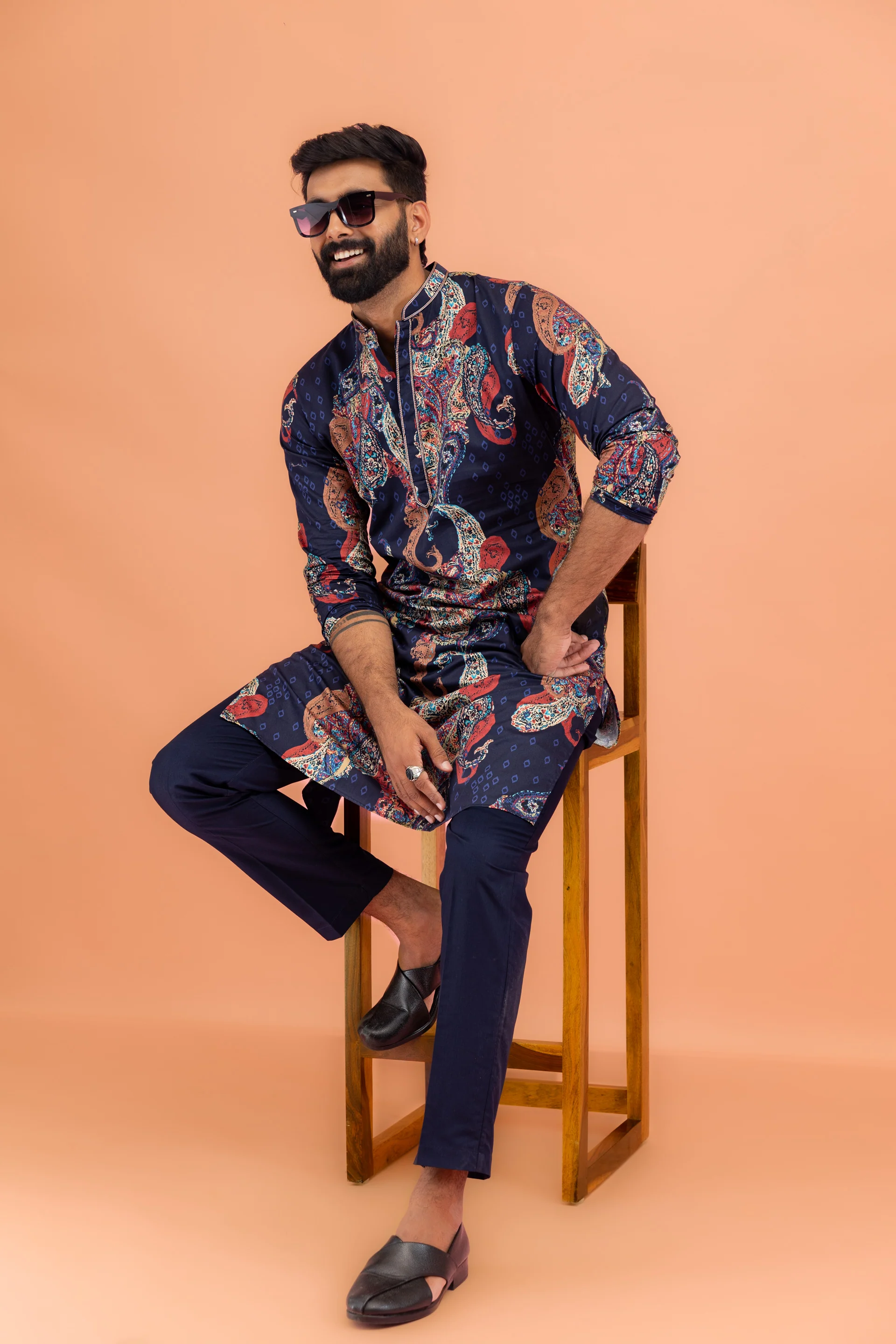 Navy Blue Cotton Blend Printed Long Kurta - Image 7