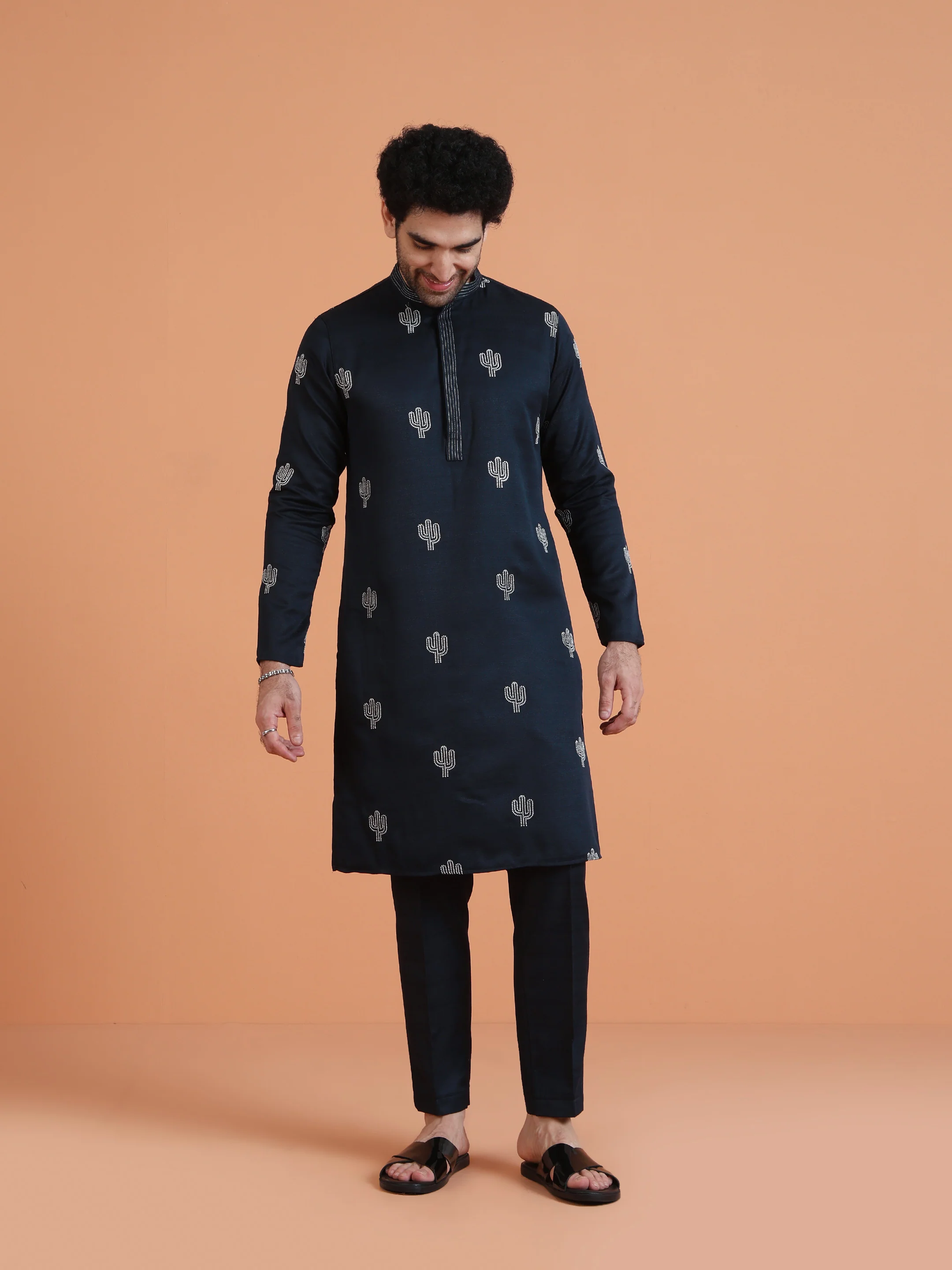 Navy Blue Cotton Silk Embroidered Kurta - Image 3