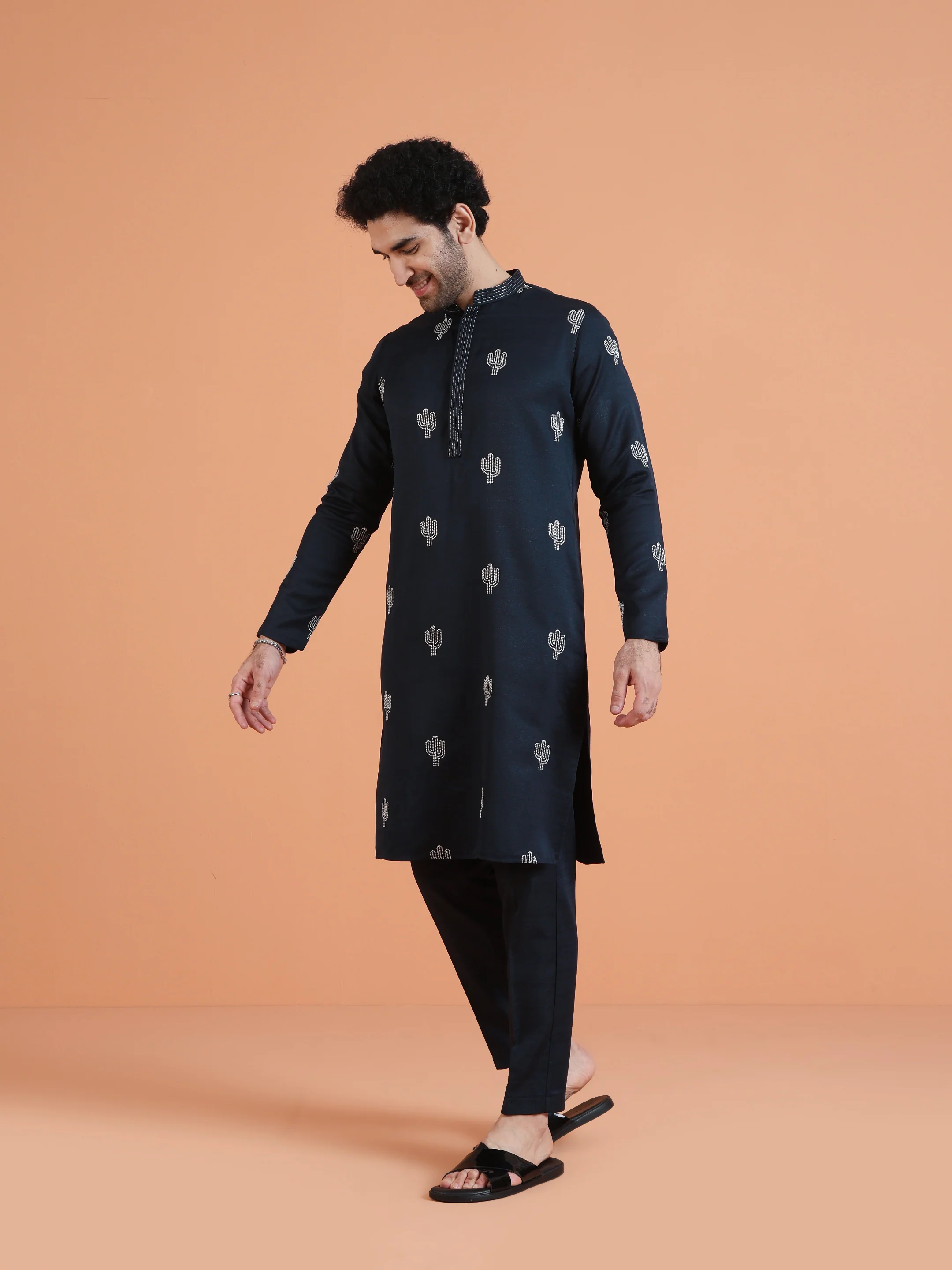 Navy Blue Cotton Silk Embroidered Kurta - Image 6