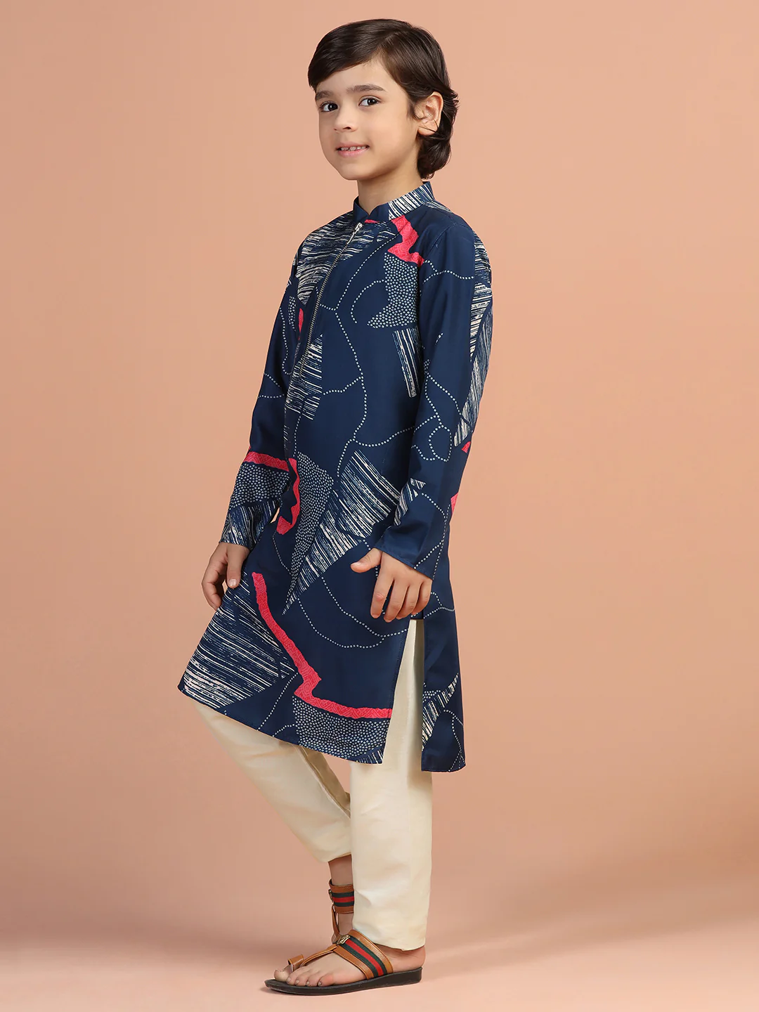 Navy Blue Geometric Printed Kurta - Image 2