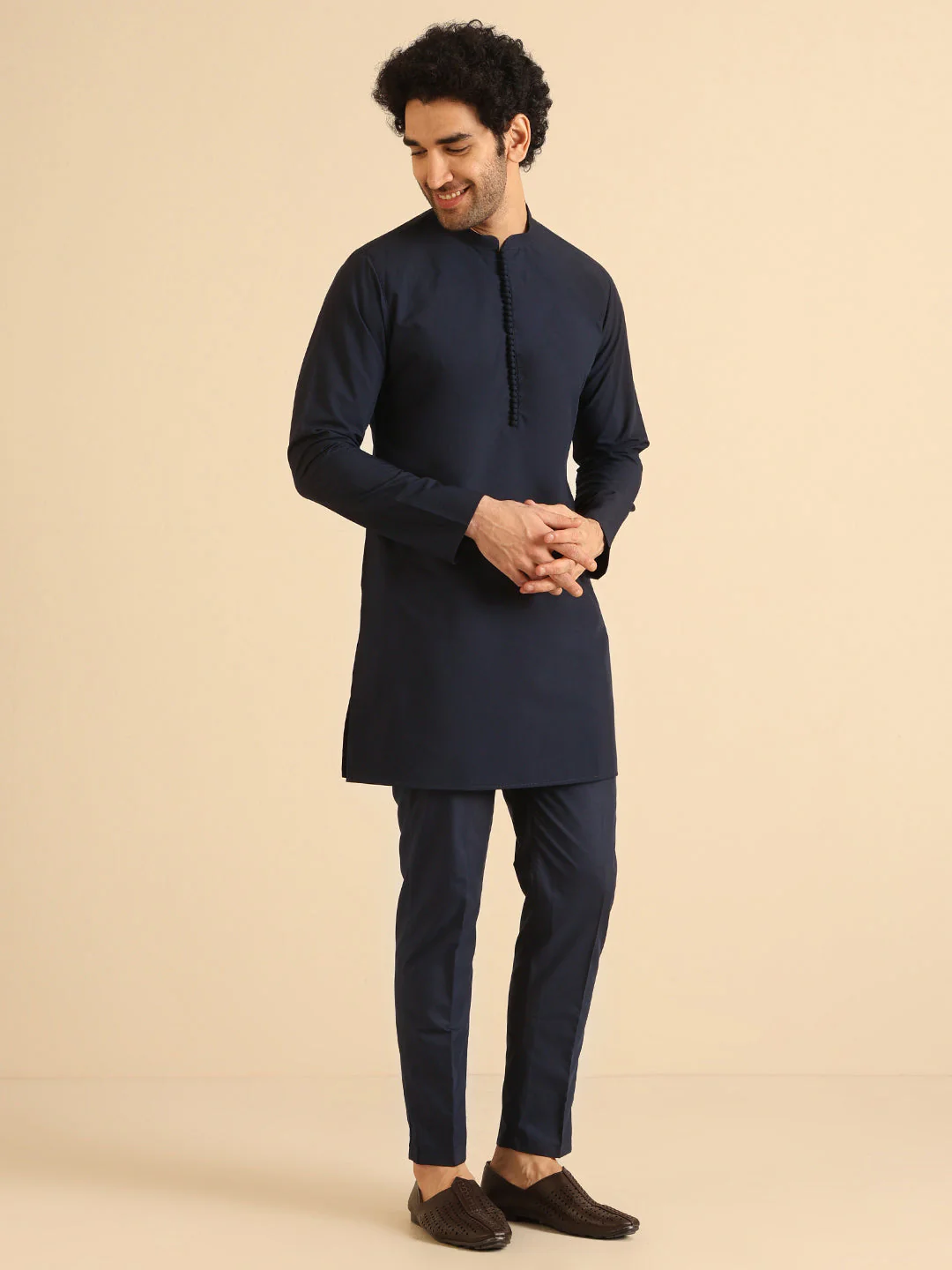Navy Blue Silk Blend Solid Mid Kurta Trouser Set - Image 2
