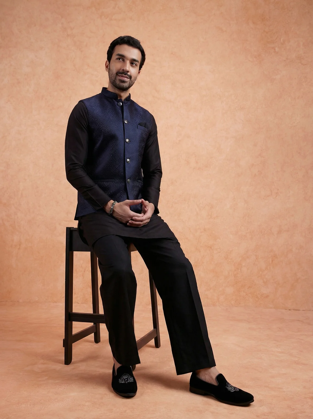 Navy Blue Silk Blend Textured Mid Kurta Jacket Wide Leg Trouser Set - Image 2