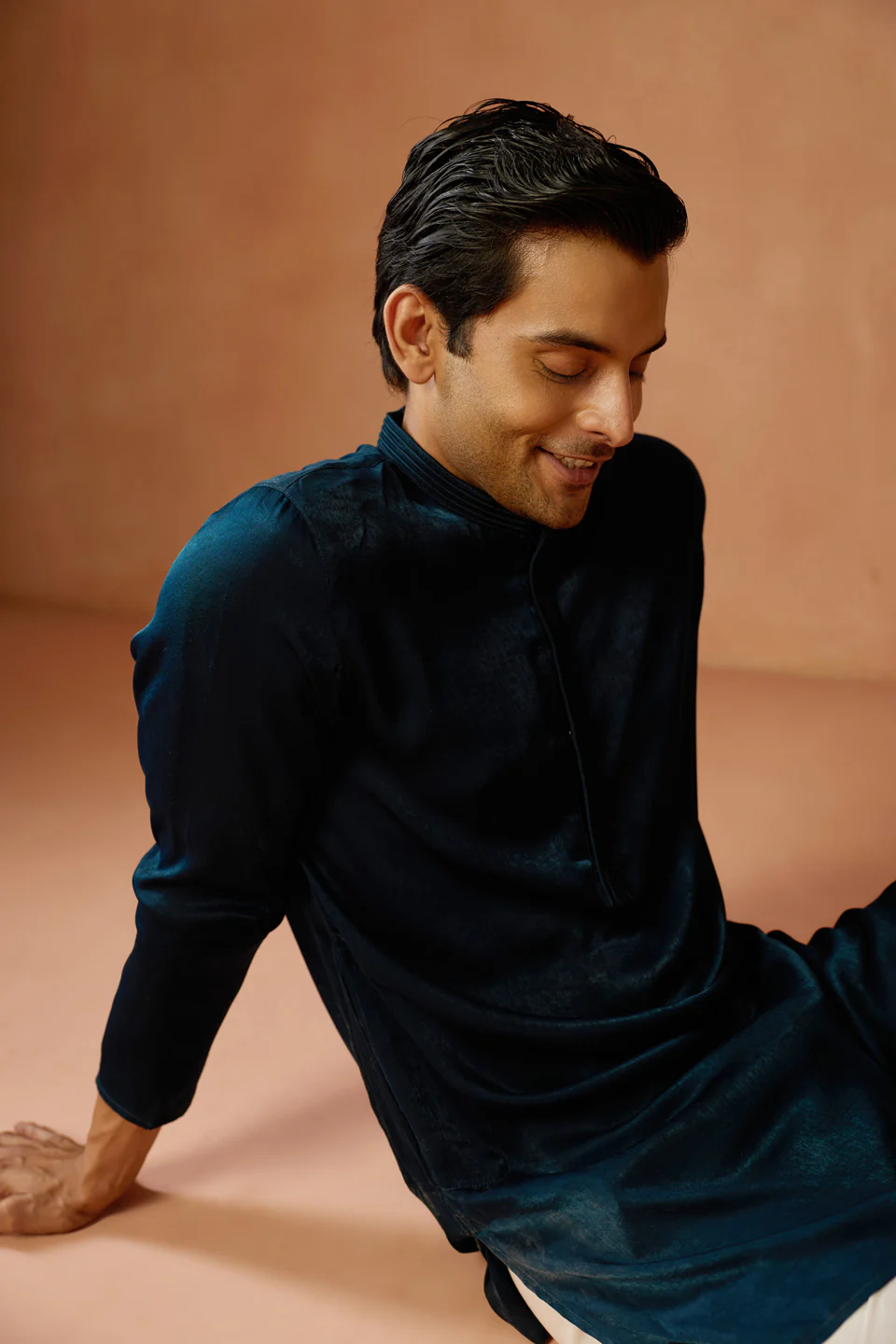Navy Blue Silk Blend Velvet Mid Kurta - Image 7