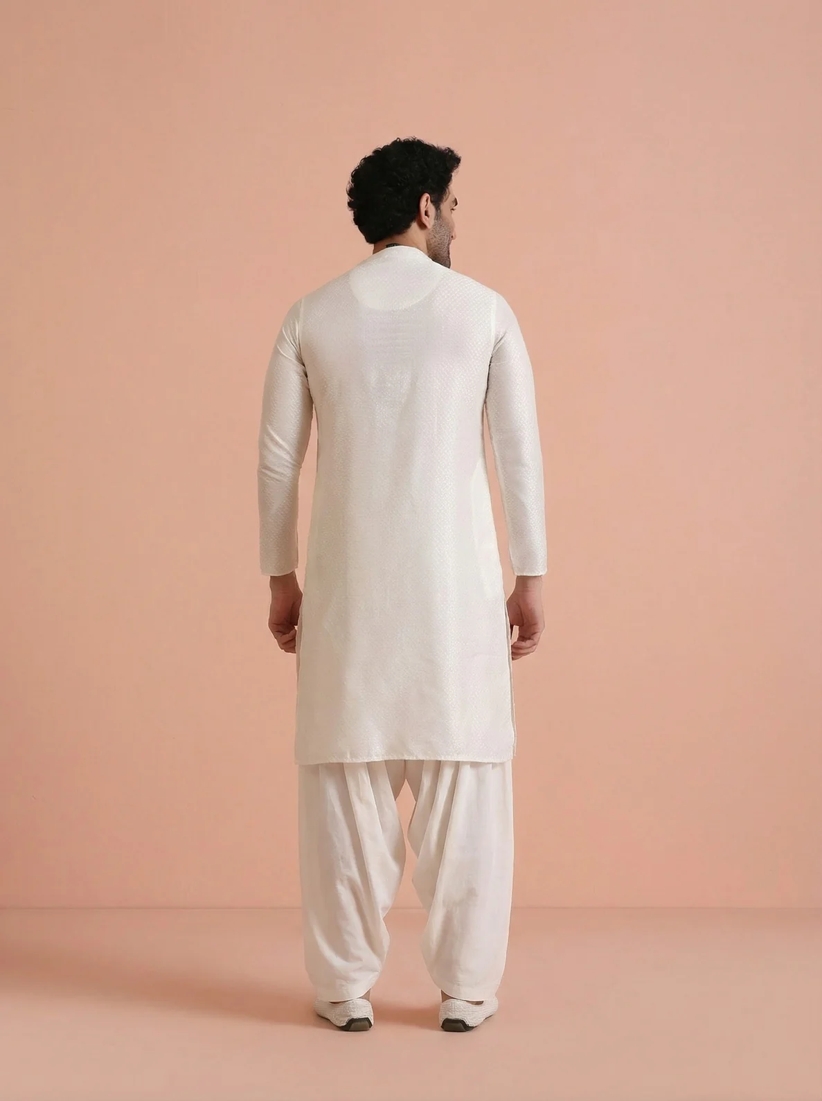 Off-White Cotton Blend Solid Kurta Patiyala Set - Image 3